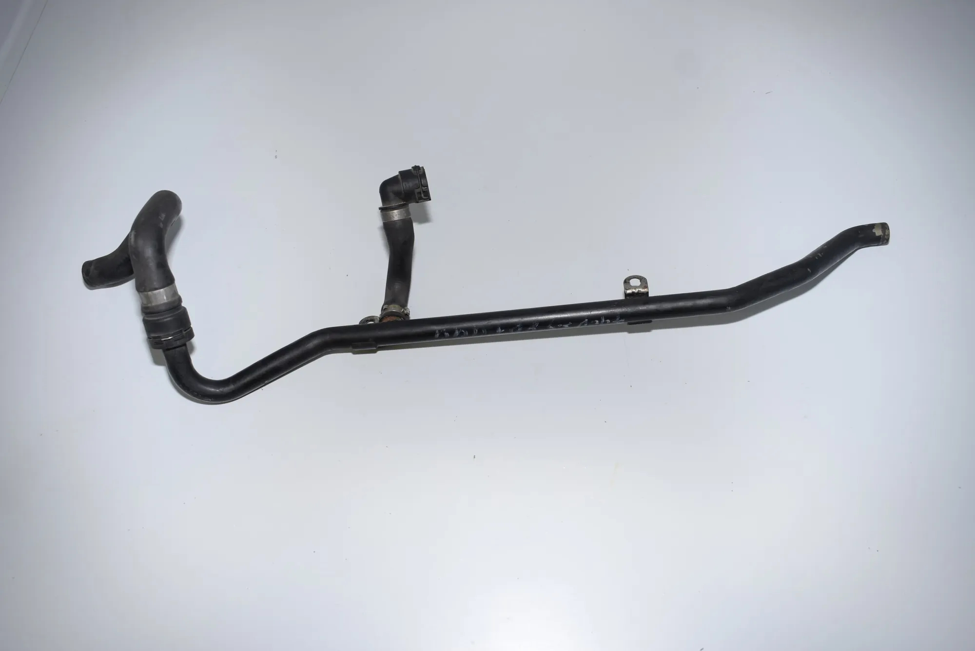 Pipe Hose – OEM 2249259 · BMW 7 (E38) BMW 7 (E38) 740 d 1999 – 4