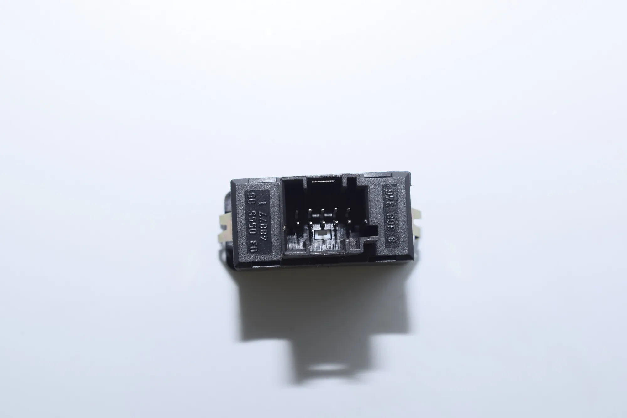 USB/AUX-In Socket Port – OEM 8368346 · BMW X5 (E53) 3.0 d 2004 – 5