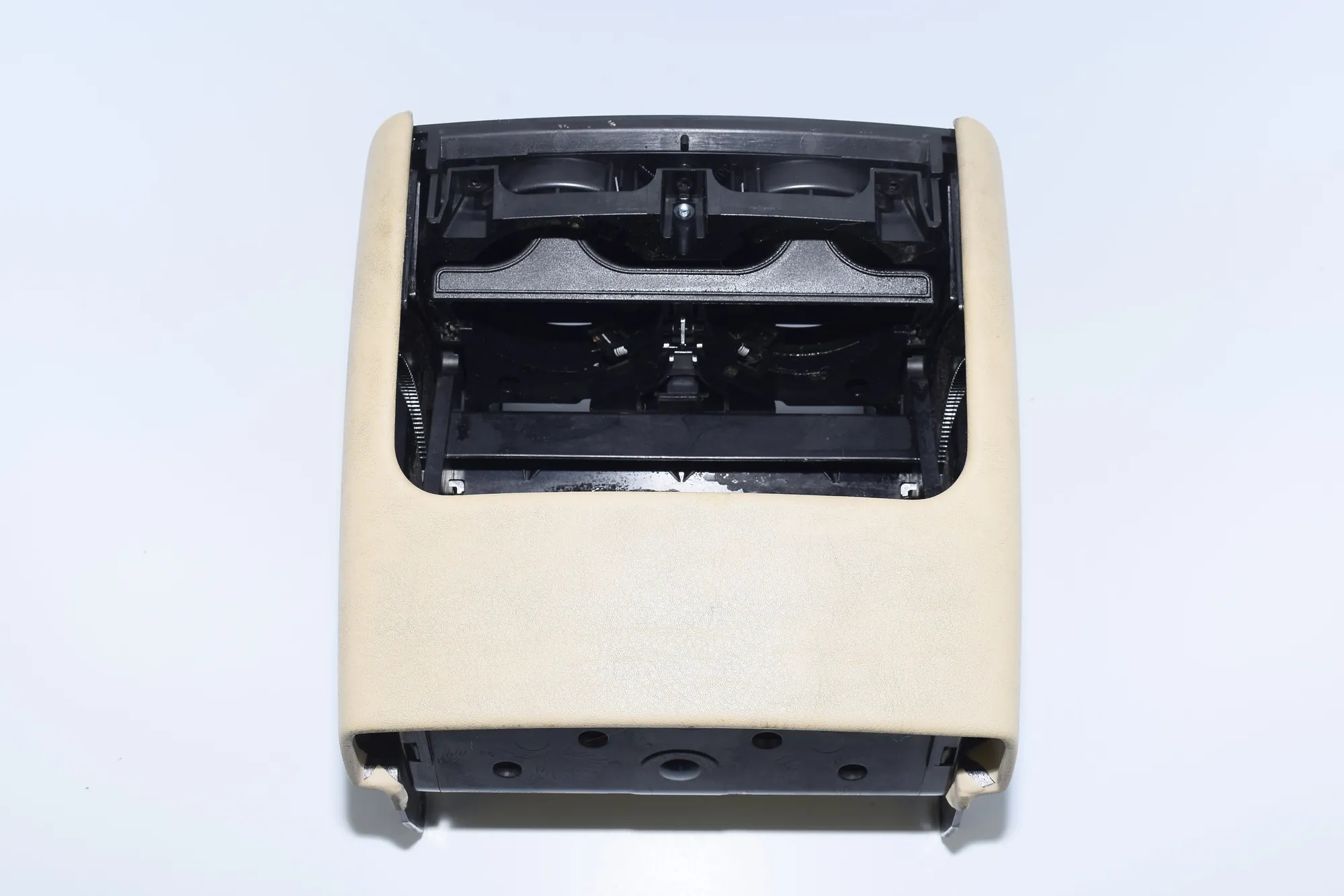 Cup Holder – OEM 7077955 · BMW X5 (E53) 3.0 d 2004 – 2
