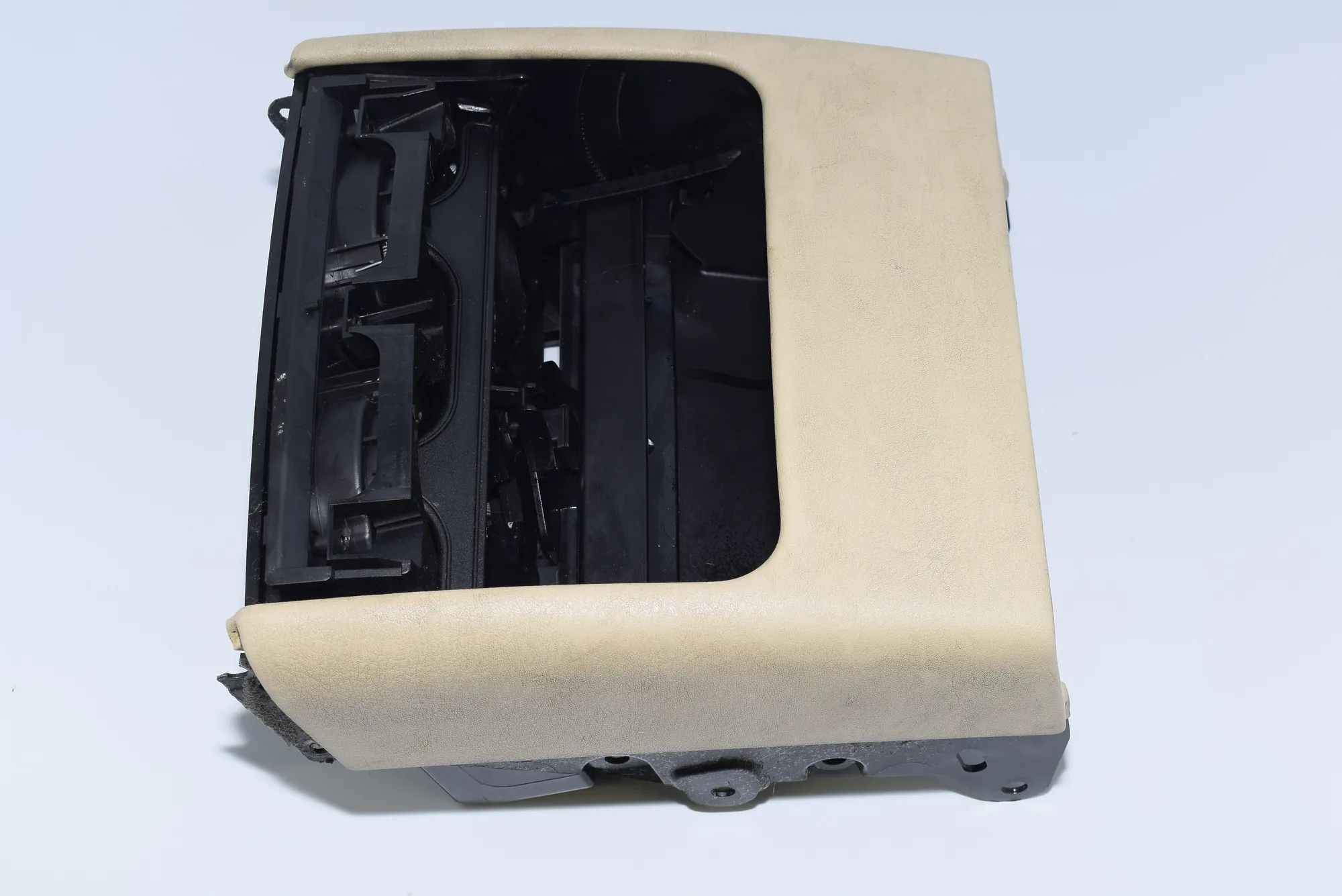 Cup Holder – OEM 7077955 · BMW X5 (E53) 3.0 d 2004 – 3