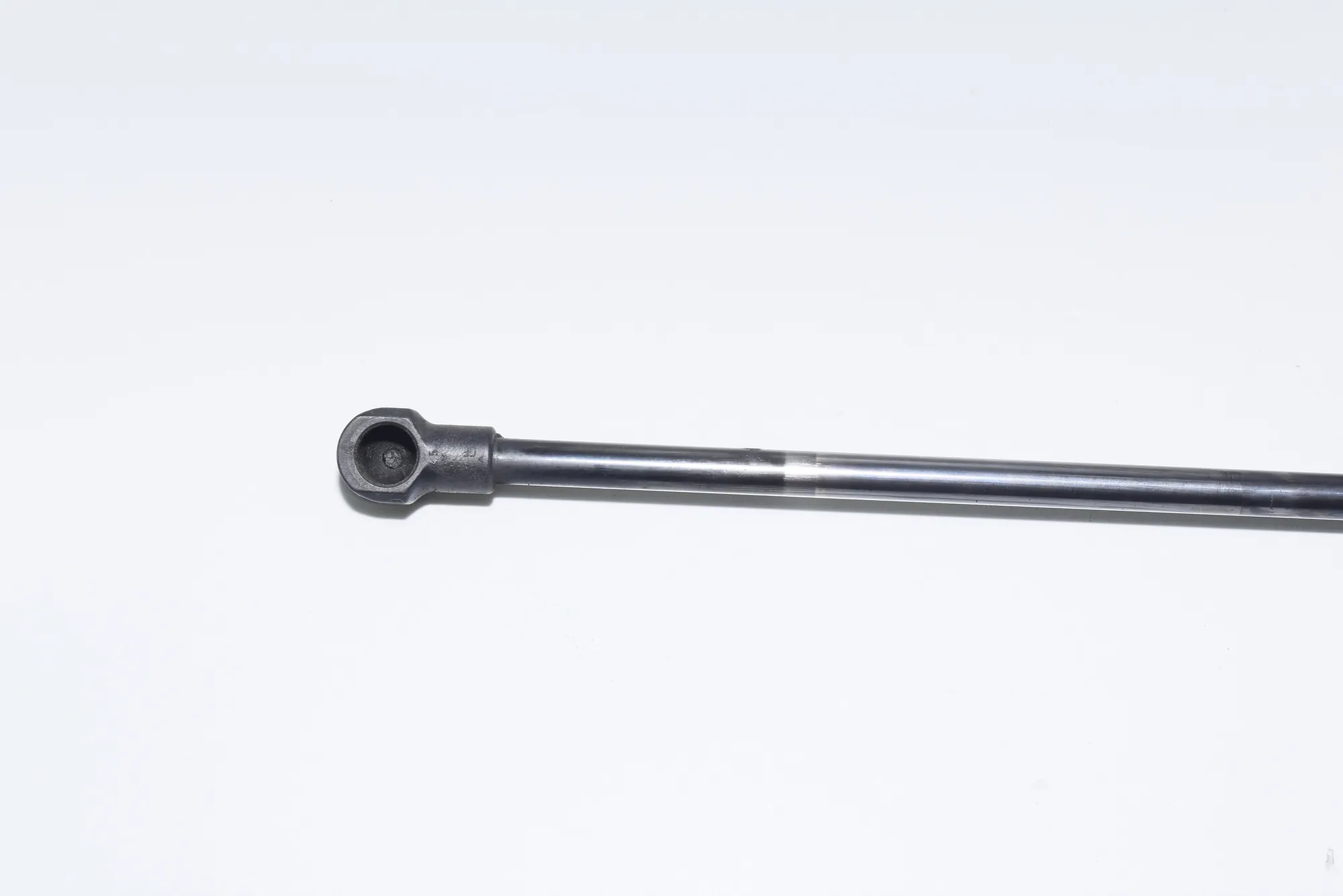 Right Side Tailgate Gas Strut – OEM 8402405 · BMW X5 (E53) 3.0 d 2004 – 3