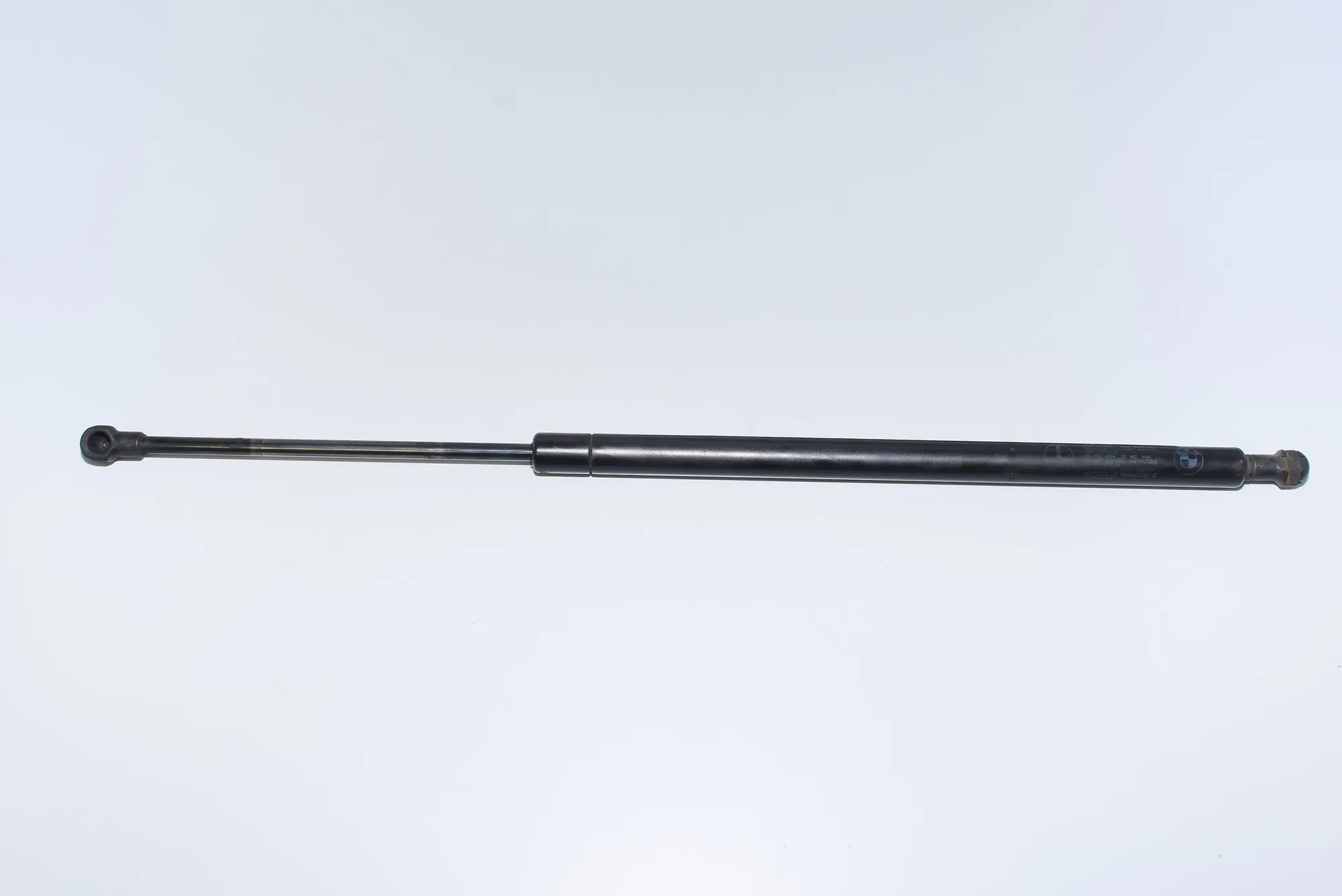 Right Side Tailgate Gas Strut – OEM 8402405 · BMW X5 (E53) 3.0 d 2004 – 2