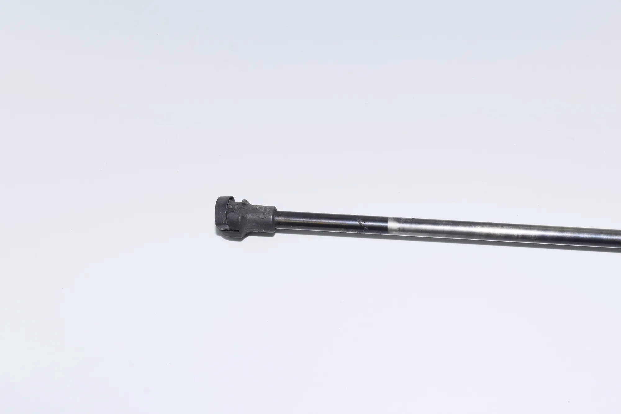 Left Side Tailgate Gas Strut – OEM 8402405 · BMW X5 (E53) 3.0 d 2004 – 3