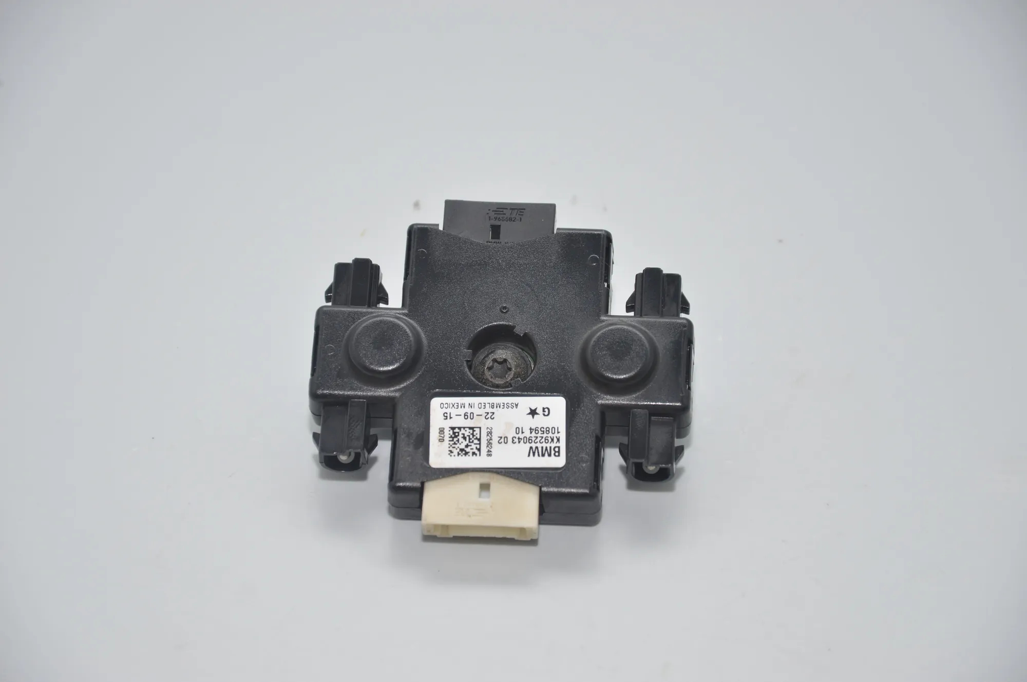 Antenna – OEM 9229043 · BMW 3 Touring (F31) 335 d xDrive 2015
