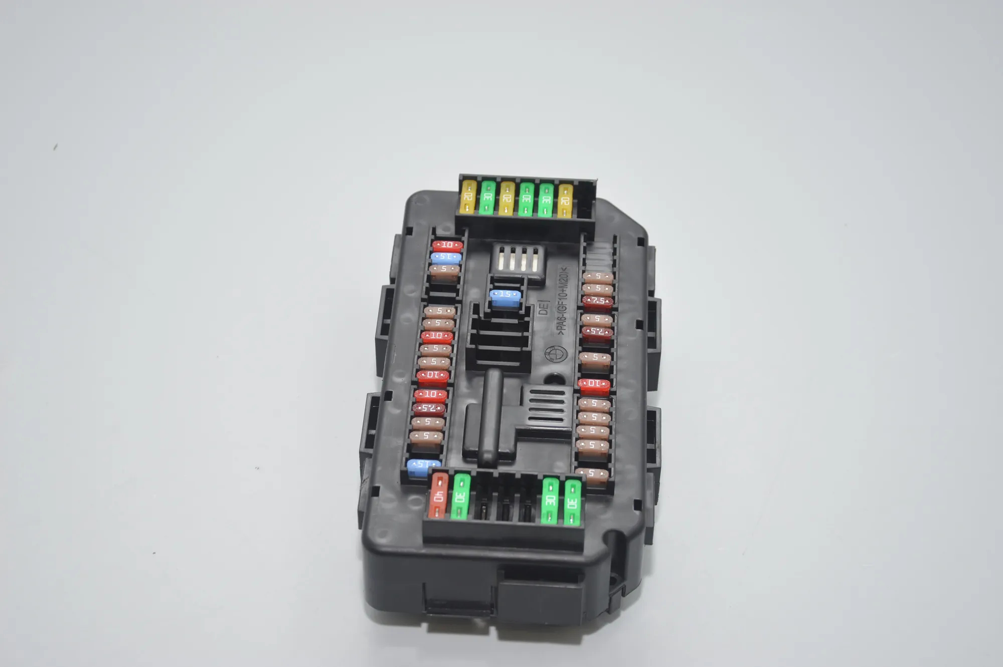 Fuse Box – OEM 9389068 · BMW 3 Touring (F31) 335 d xDrive 2015 – 2