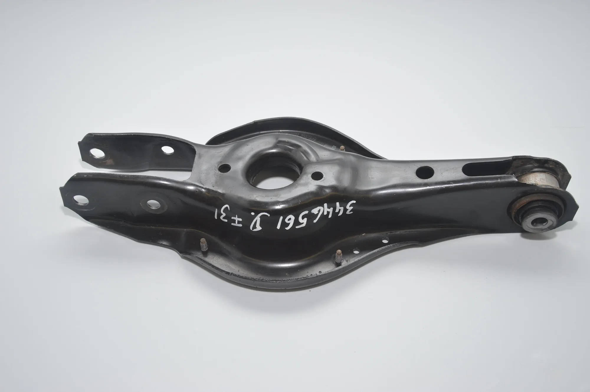 Rear Right Lower Control Arm – OEM 6867541 · BMW 3 Touring (F31) 335 d xDrive 2015 – 3