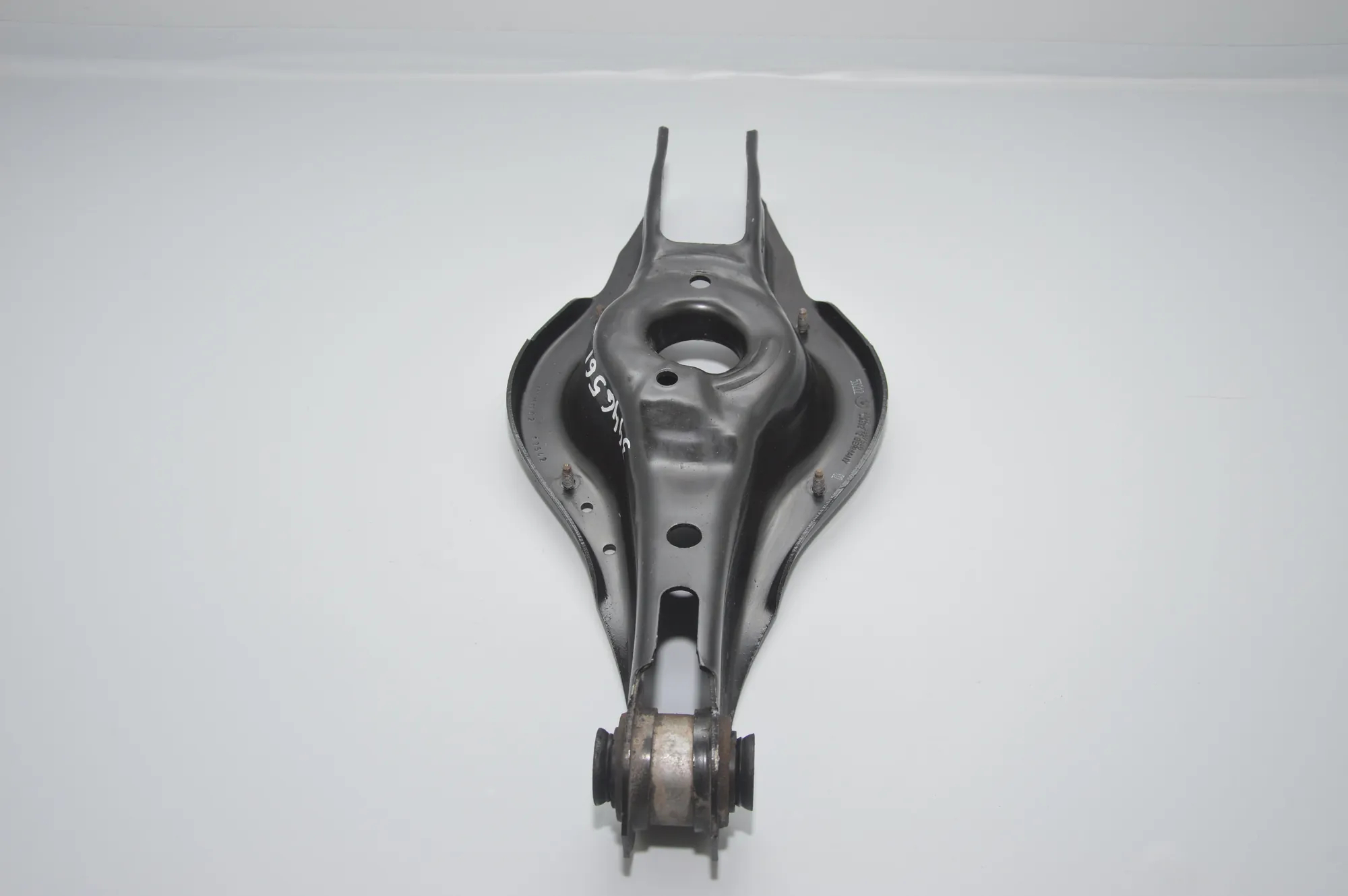 Rear Right Lower Control Arm – OEM 6867541 · BMW 3 Touring (F31) 335 d xDrive 2015 – 2