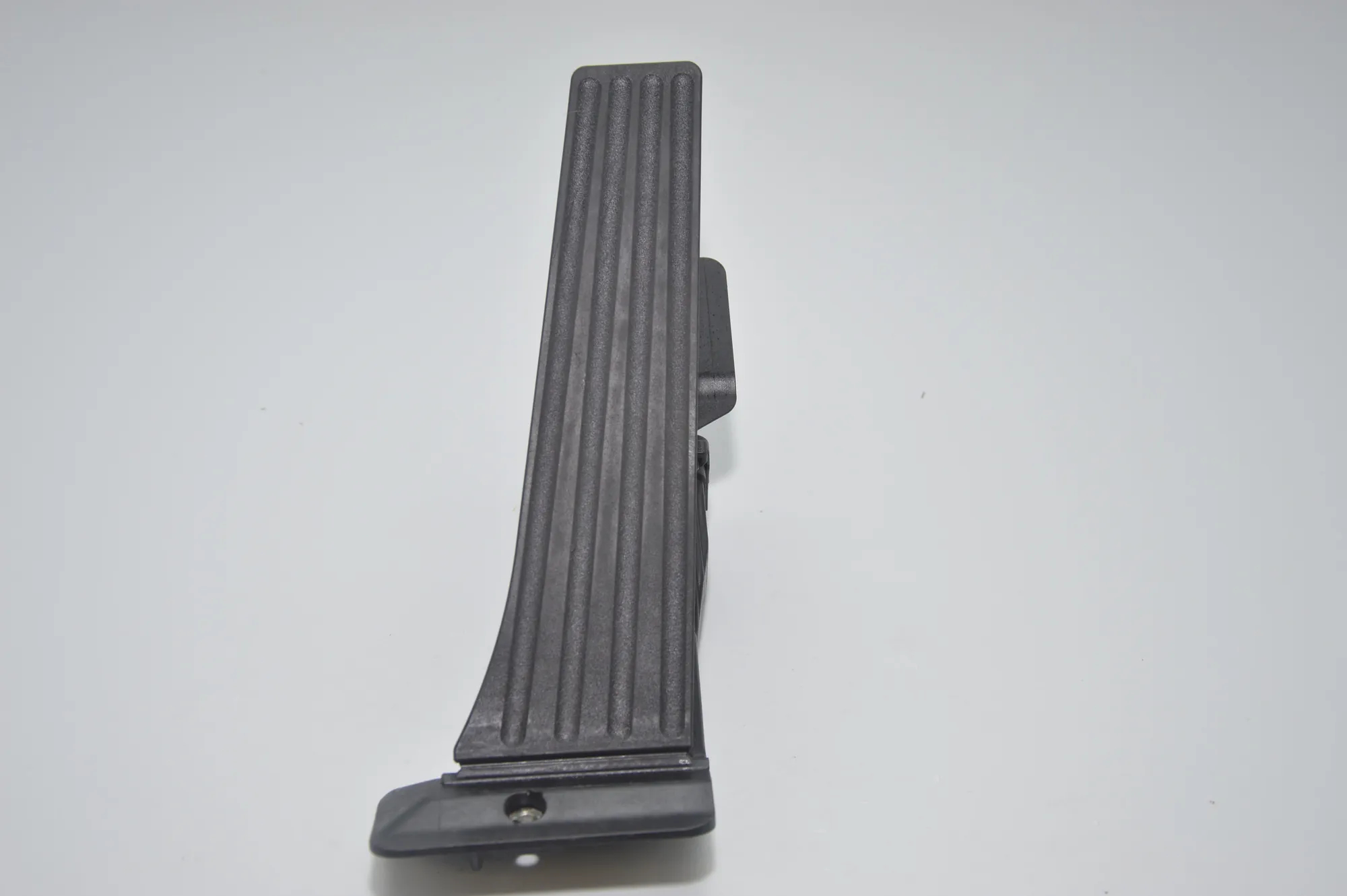 Throttle Pedal – OEM 6853175 · BMW 3 Touring (F31) 335 d xDrive 2015 – 5