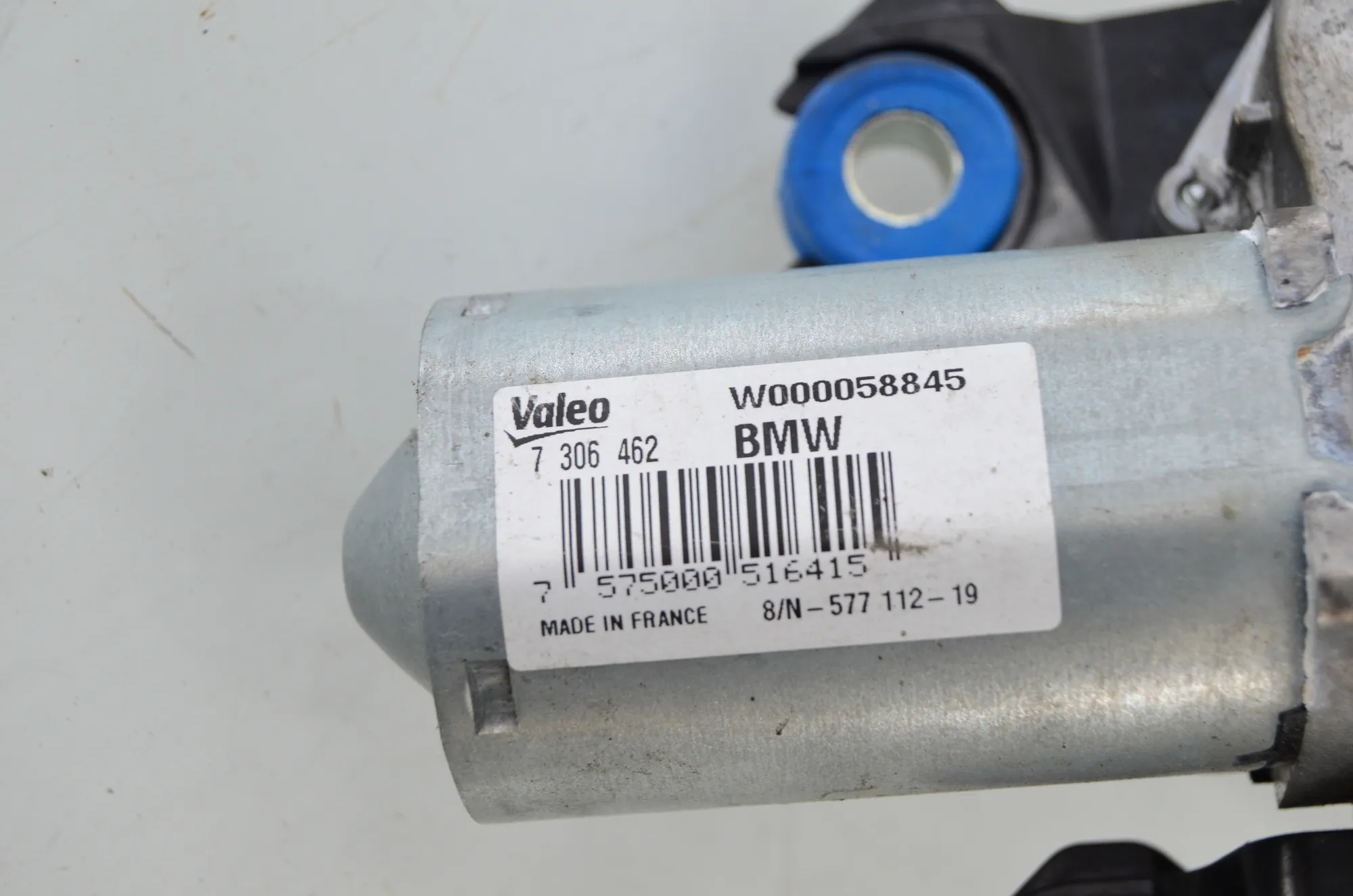 Tailgate Window Wiper Motor – OEM 7306462 · BMW i3 (I01) BMW i3 (I01) Hybrid 2015 – 4