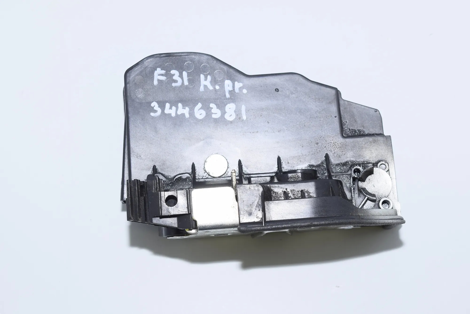 Front Left Door Lock – OEM 7202145 · BMW 3 Touring (F31) 335 d xDrive 2015