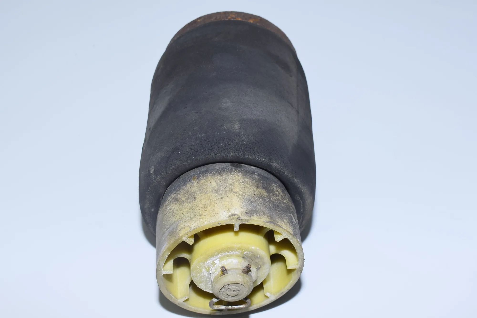 Rear Right Air Suspension Spring Bag – OEM 6750356 · BMW X5 (E53) 4.6 is 2003 – 5