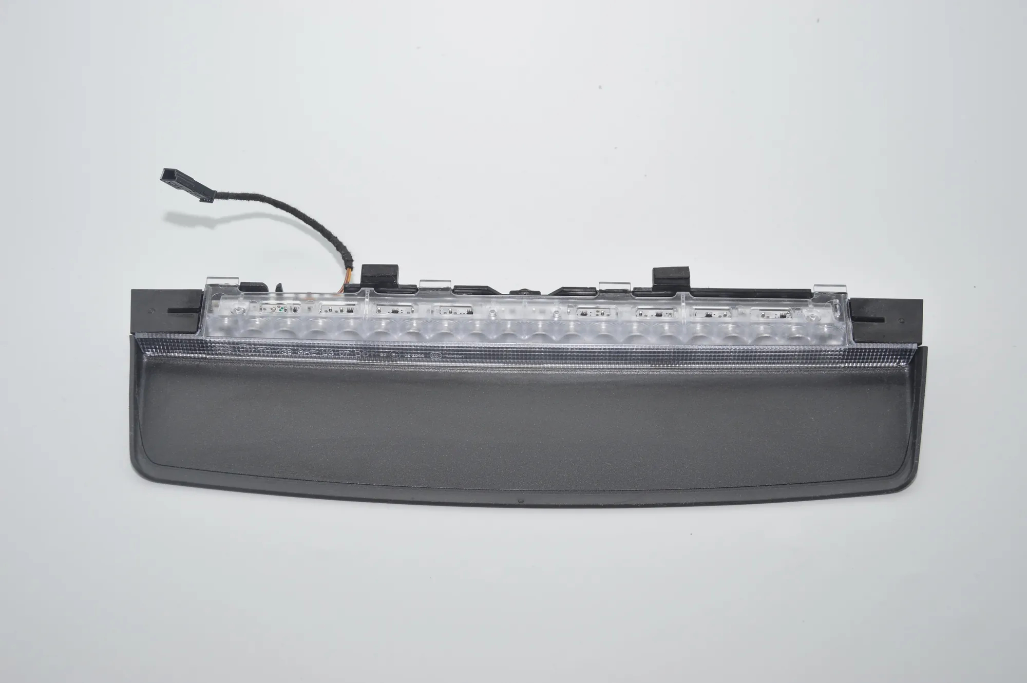 Rear Third Brake Stop Light – OEM 7187221 · BMW 7 (F01, F02) 750 d xDrive 2013 – 2
