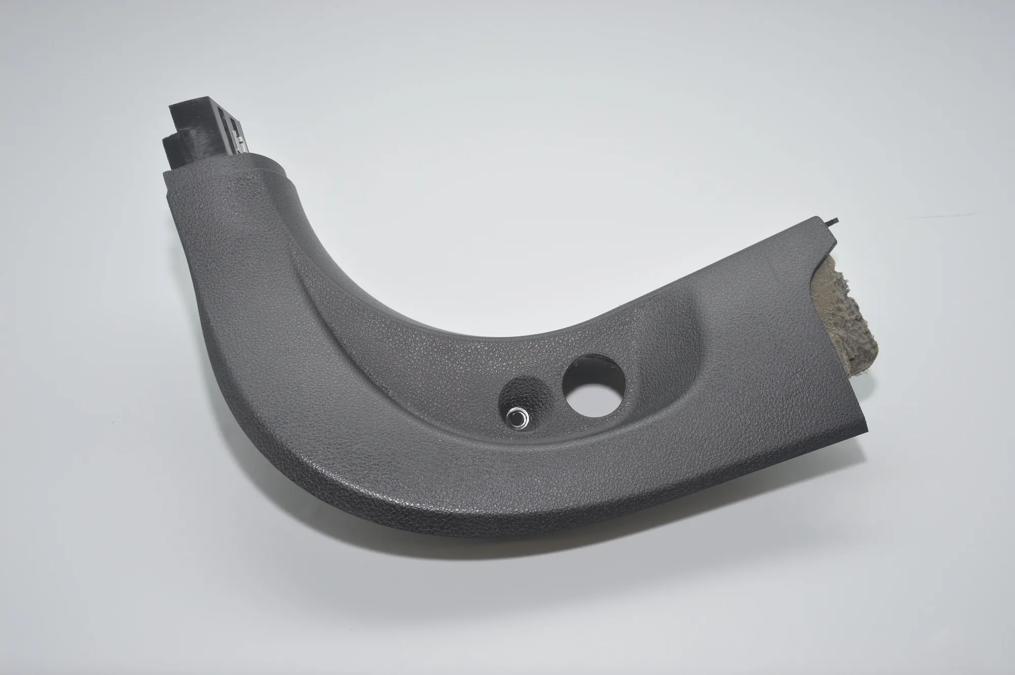 Front Left A Pillar Trim – OEM 9113019 · BMW 7 (F01, F02) 750 d xDrive 2013 – 2