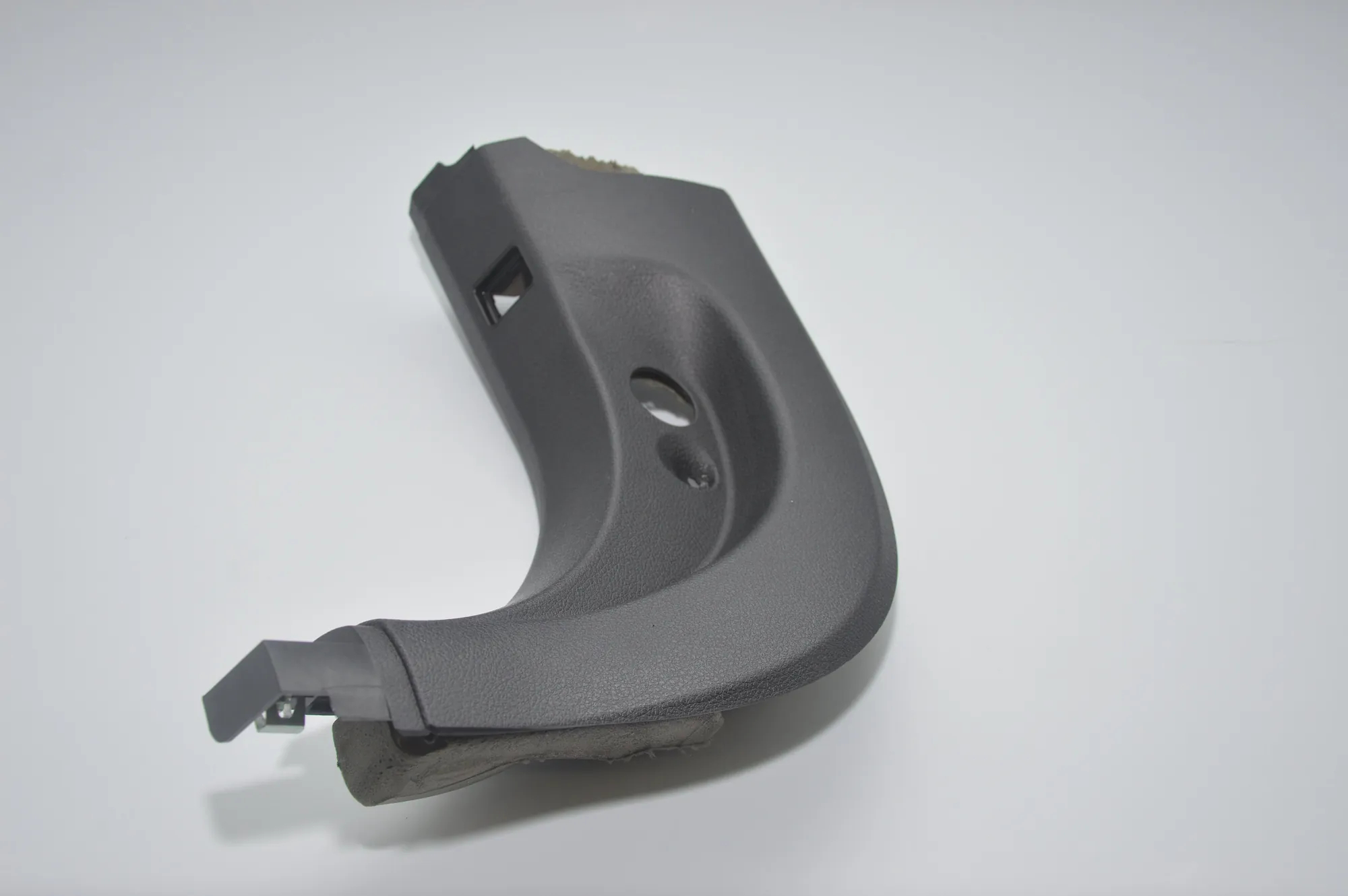 Front Left A Pillar Trim – OEM 9113019 · BMW 7 (F01, F02) 750 d xDrive 2013 – 3
