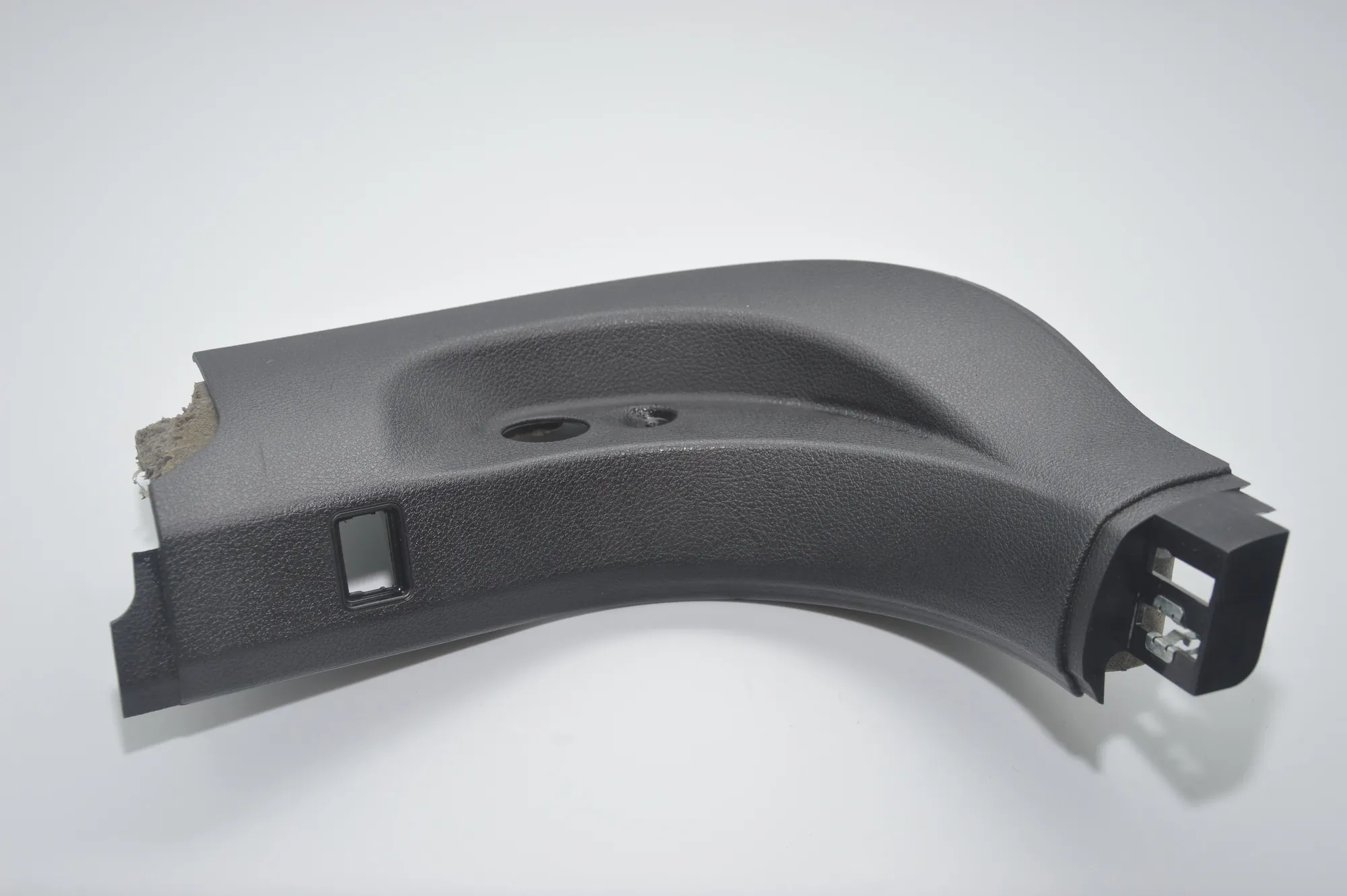 Front Left A Pillar Trim – OEM 9113019 · BMW 7 (F01, F02) 750 d xDrive 2013