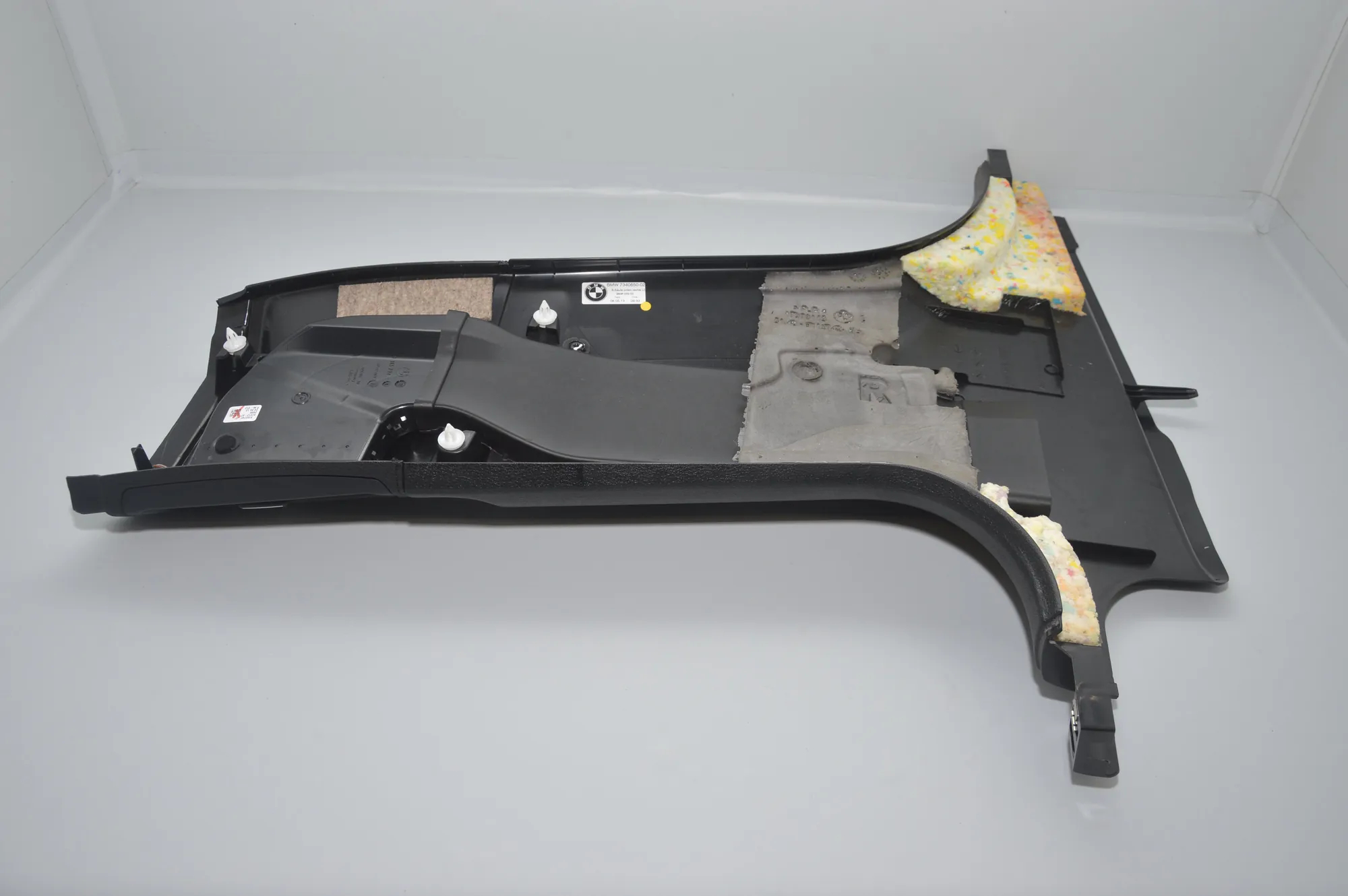 Right Side B Pillar Trim – OEM 7340650 · BMW 7 (F01, F02) 750 d xDrive 2013 – 4