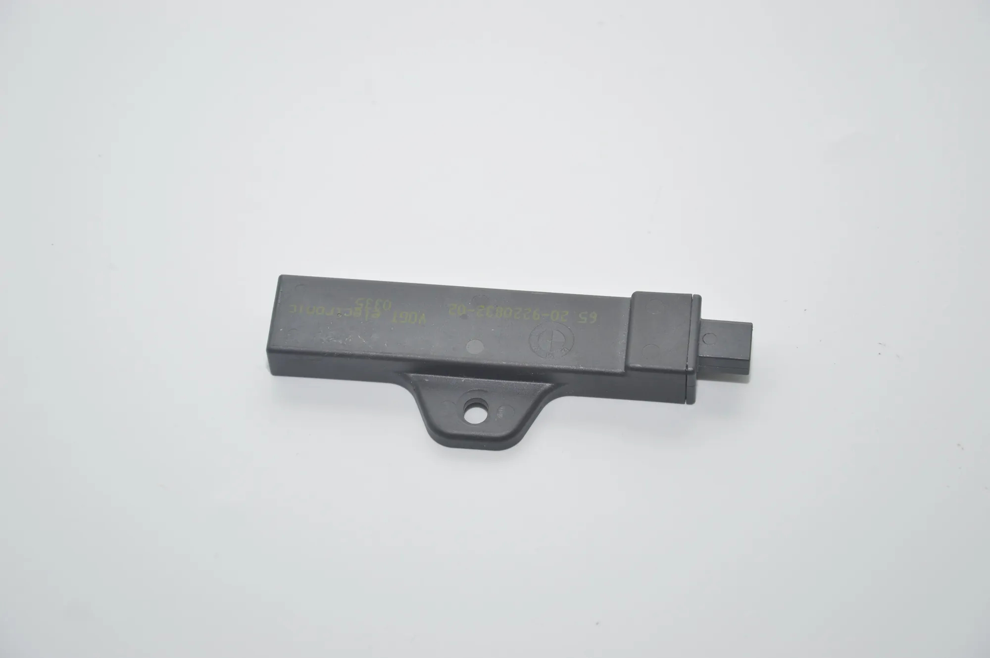 Antenna – OEM 9220832 · BMW 7 (F01, F02) 750 d xDrive 2013 – 4