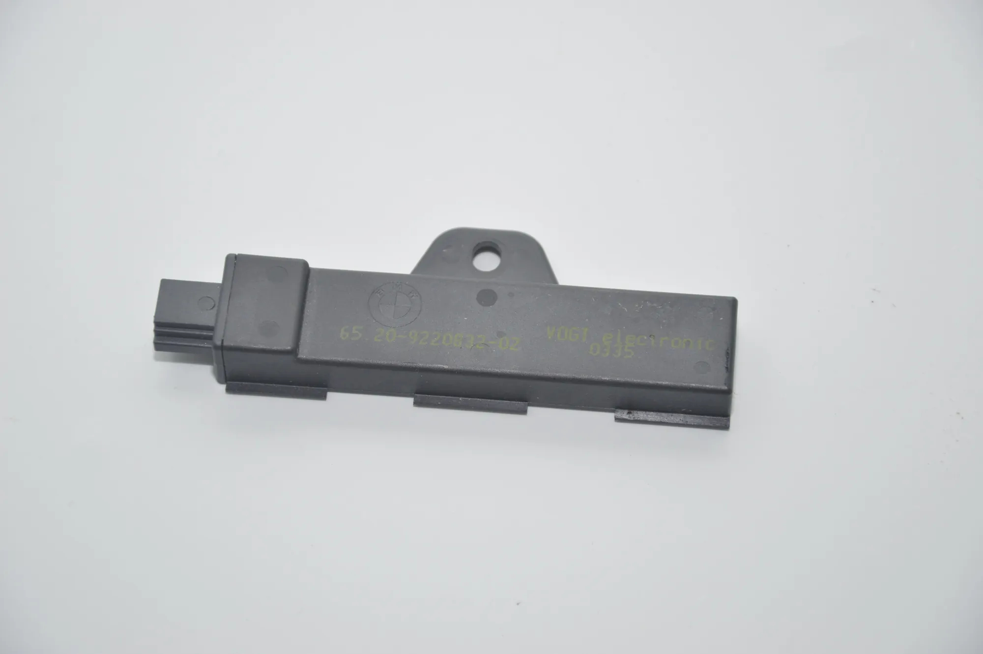Antenna – OEM 9220832 · BMW 7 (F01, F02) 750 d xDrive 2013 – 3