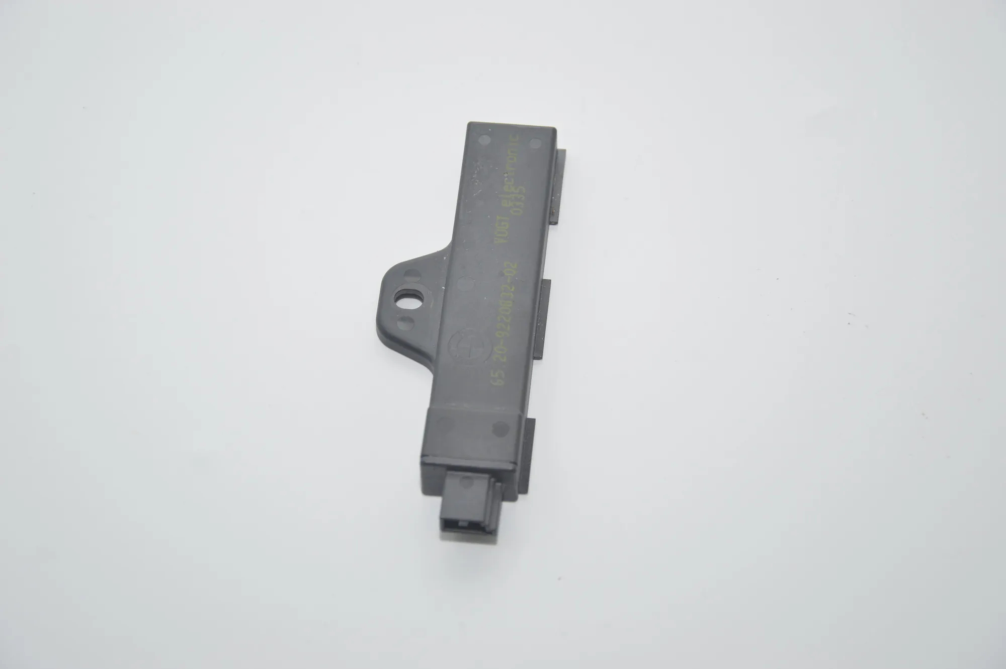 Antenna – OEM 9220832 · BMW 7 (F01, F02) 750 d xDrive 2013