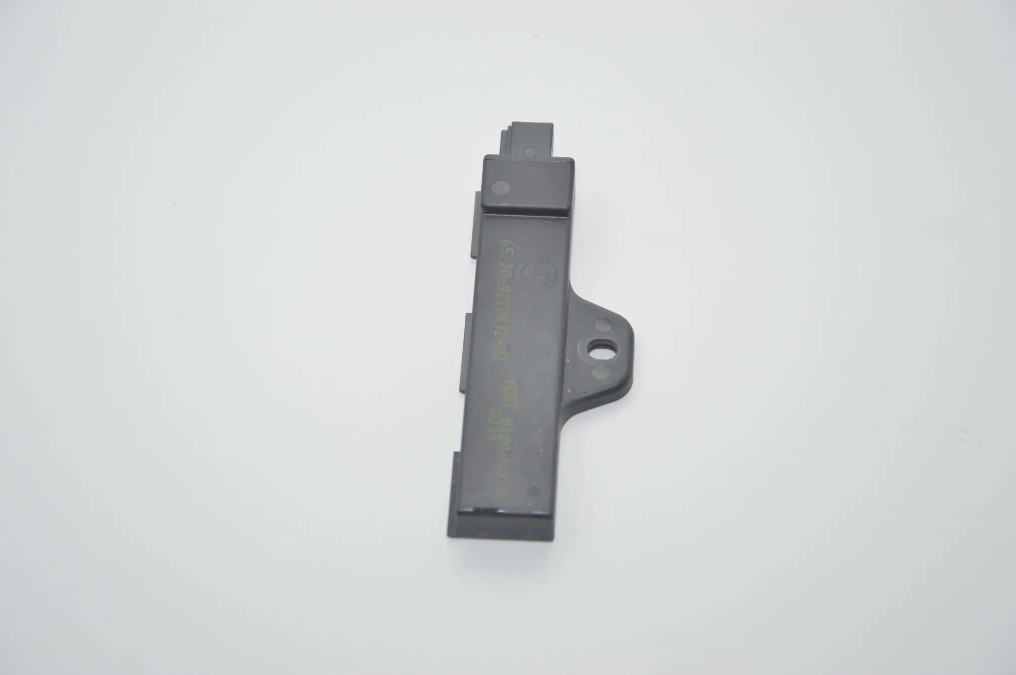 Antenna – OEM 9220832 · BMW 7 (F01, F02) 750 d xDrive 2013 – 5