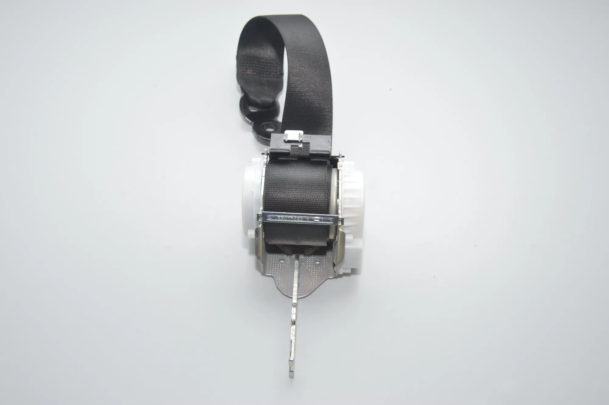 Rear Left Seatbelt – OEM 9163237 · BMW 7 (F01, F02) 750 d xDrive 2013 – 2