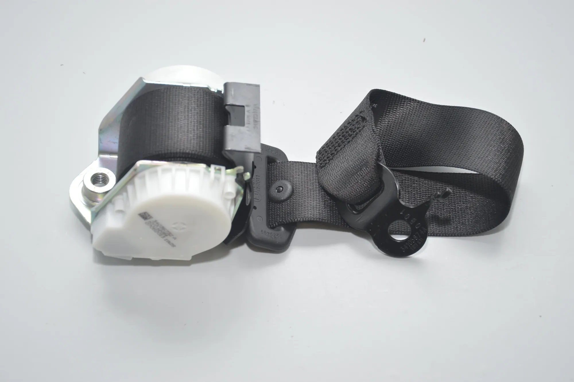 Front Right Seatbelt – OEM 7269499 · BMW 7 (F01, F02) 750 d xDrive 2013 – 4