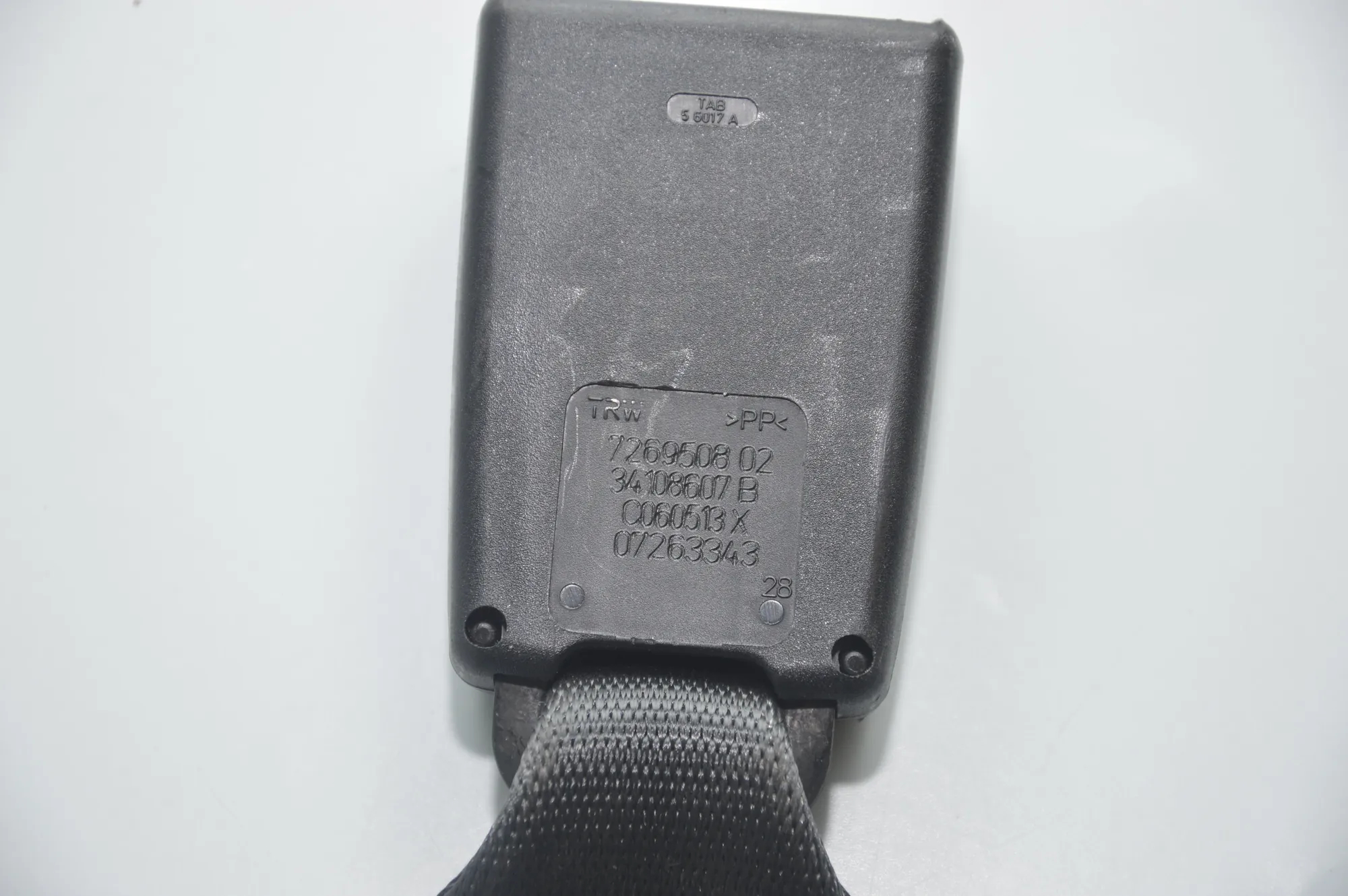 Rear Middle Seat Buckle – OEM 7269508 · BMW 7 (F01, F02) 750 d xDrive 2013 – 4