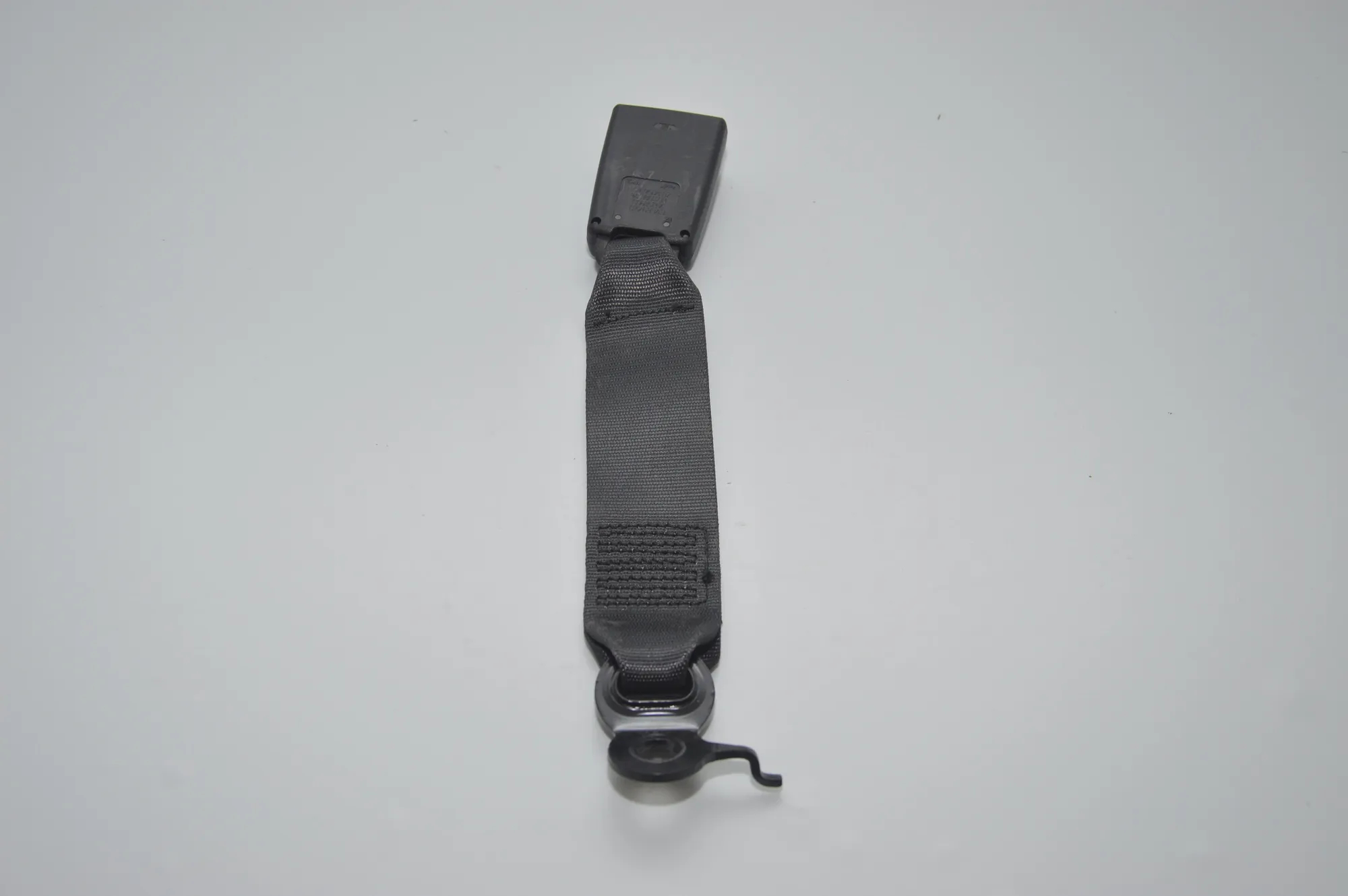 Rear Middle Seat Buckle – OEM 7269508 · BMW 7 (F01, F02) 750 d xDrive 2013 – 3