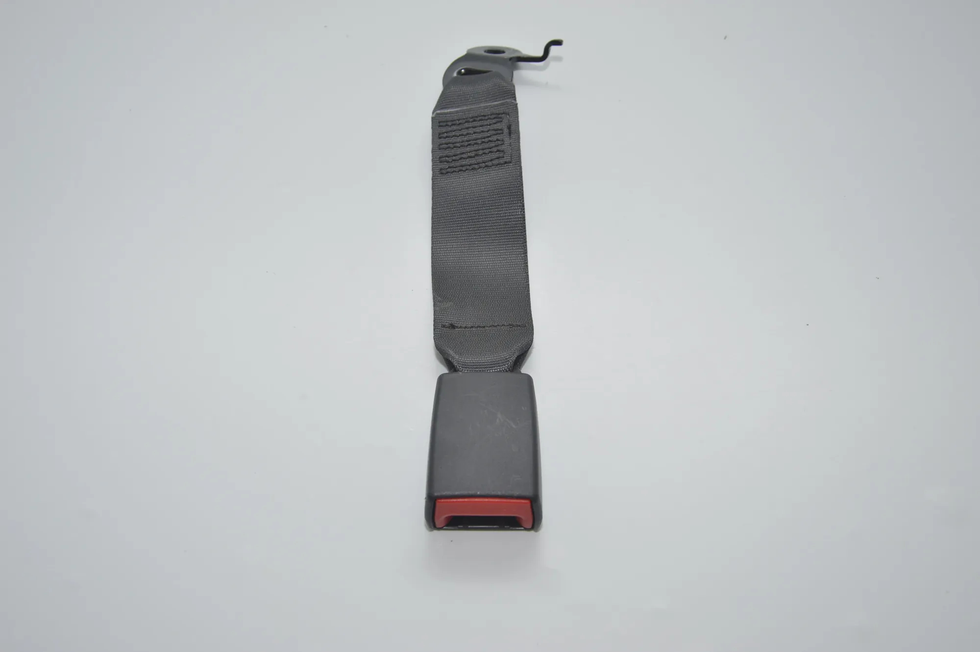 Rear Middle Seat Buckle – OEM 7269508 · BMW 7 (F01, F02) 750 d xDrive 2013 – 2