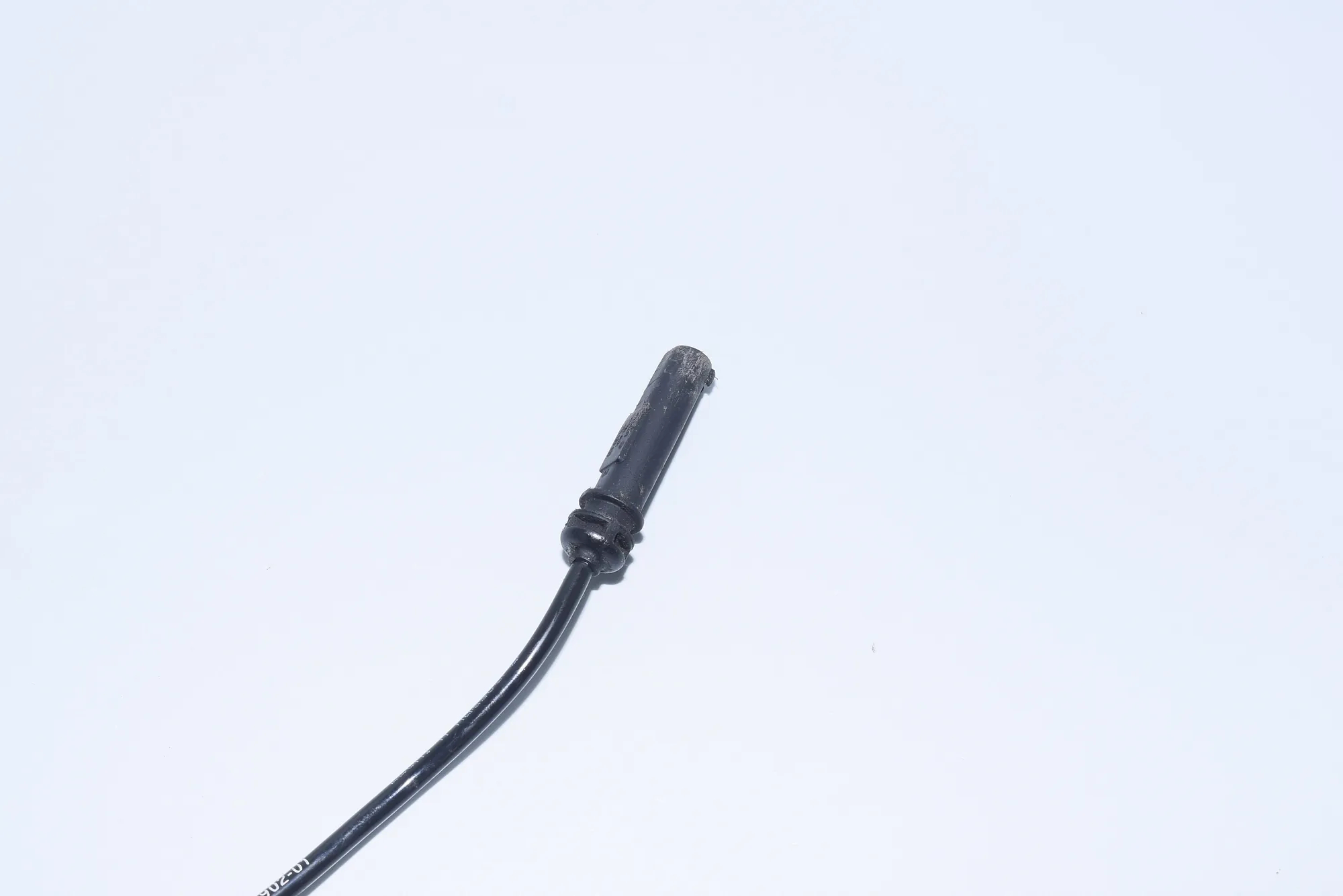 Front Left ABS Sensor – OEM 6784902 · BMW 7 (F01, F02) 750 d xDrive 2013 – 2