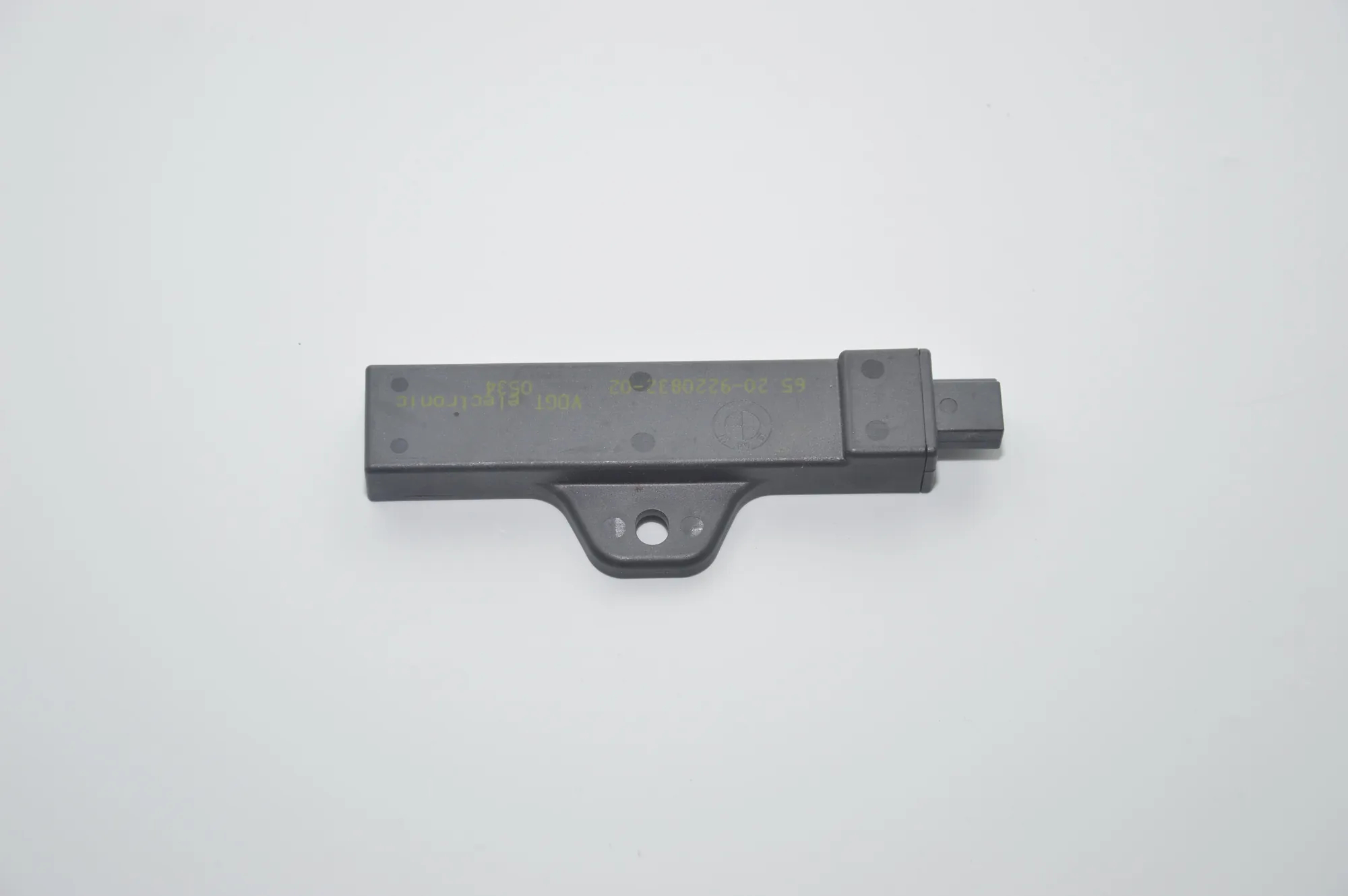 Antenna – OEM 9220832 · BMW 7 (F01, F02) 750 d xDrive 2013