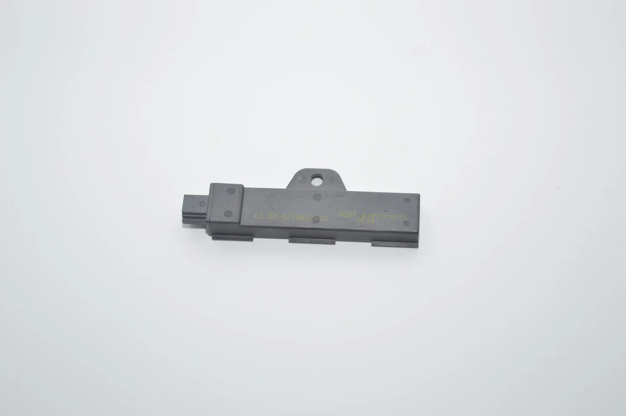 Antenna – OEM 9220832 · BMW 7 (F01, F02) 750 d xDrive 2013 – 5