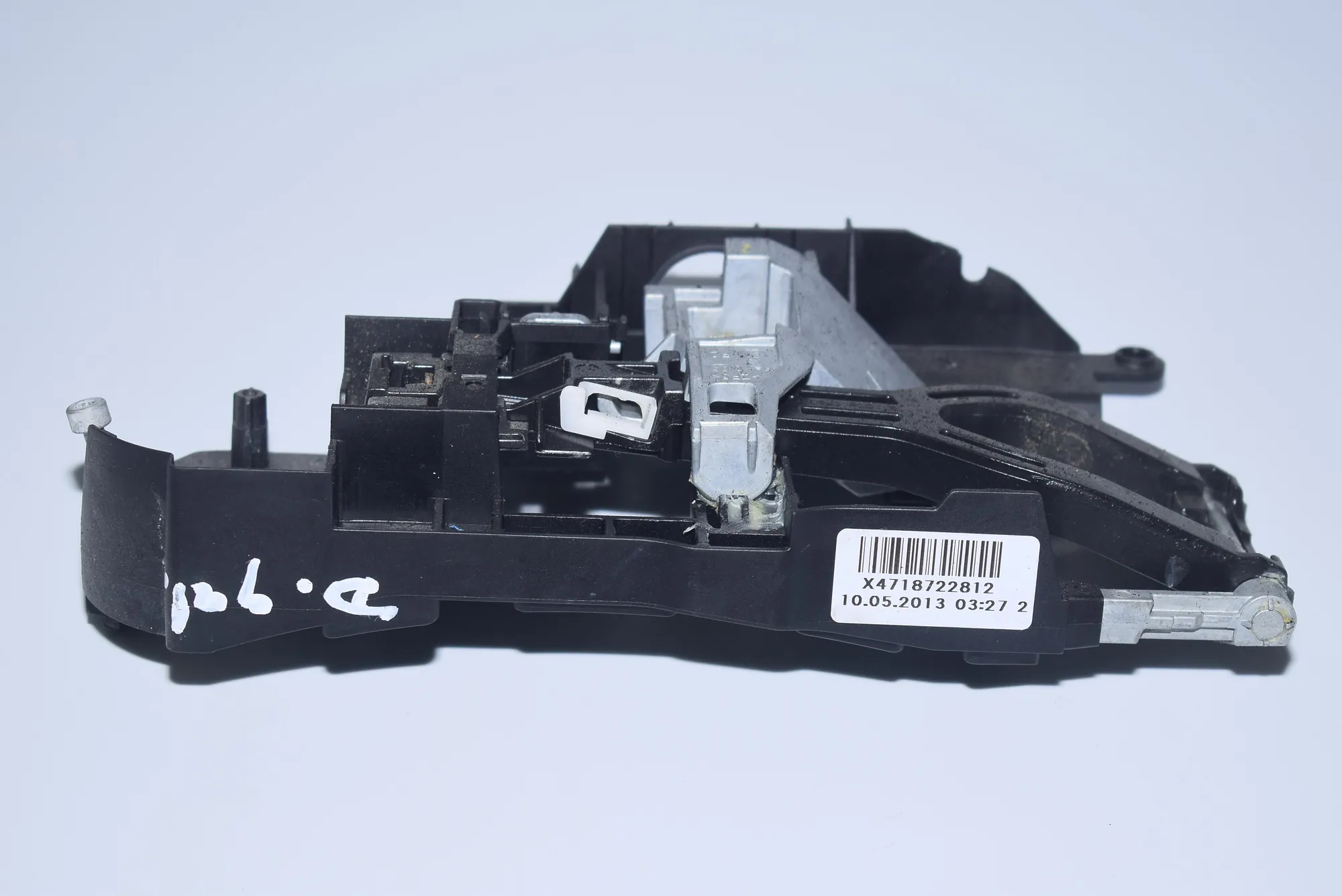 Rear Right Door Interior Handle Frame – OEM 7187228 · BMW 7 (F01, F02) 750 d xDrive 2013 – 2