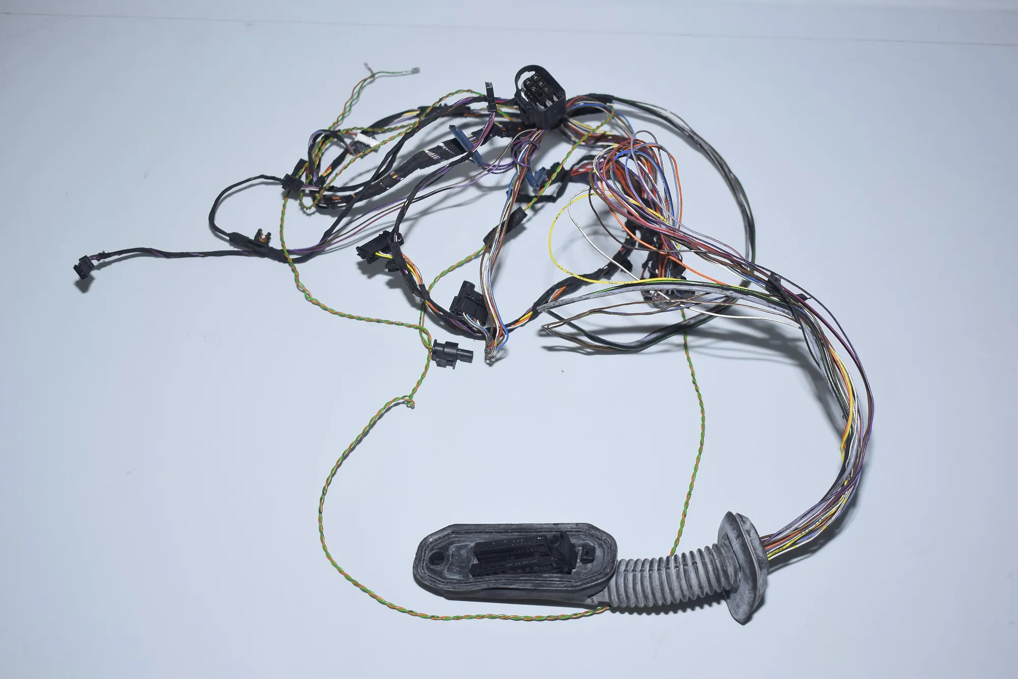 Front Right Door Wiring – OEM NA · BMW 7 (F01, F02) 750 d xDrive 2013