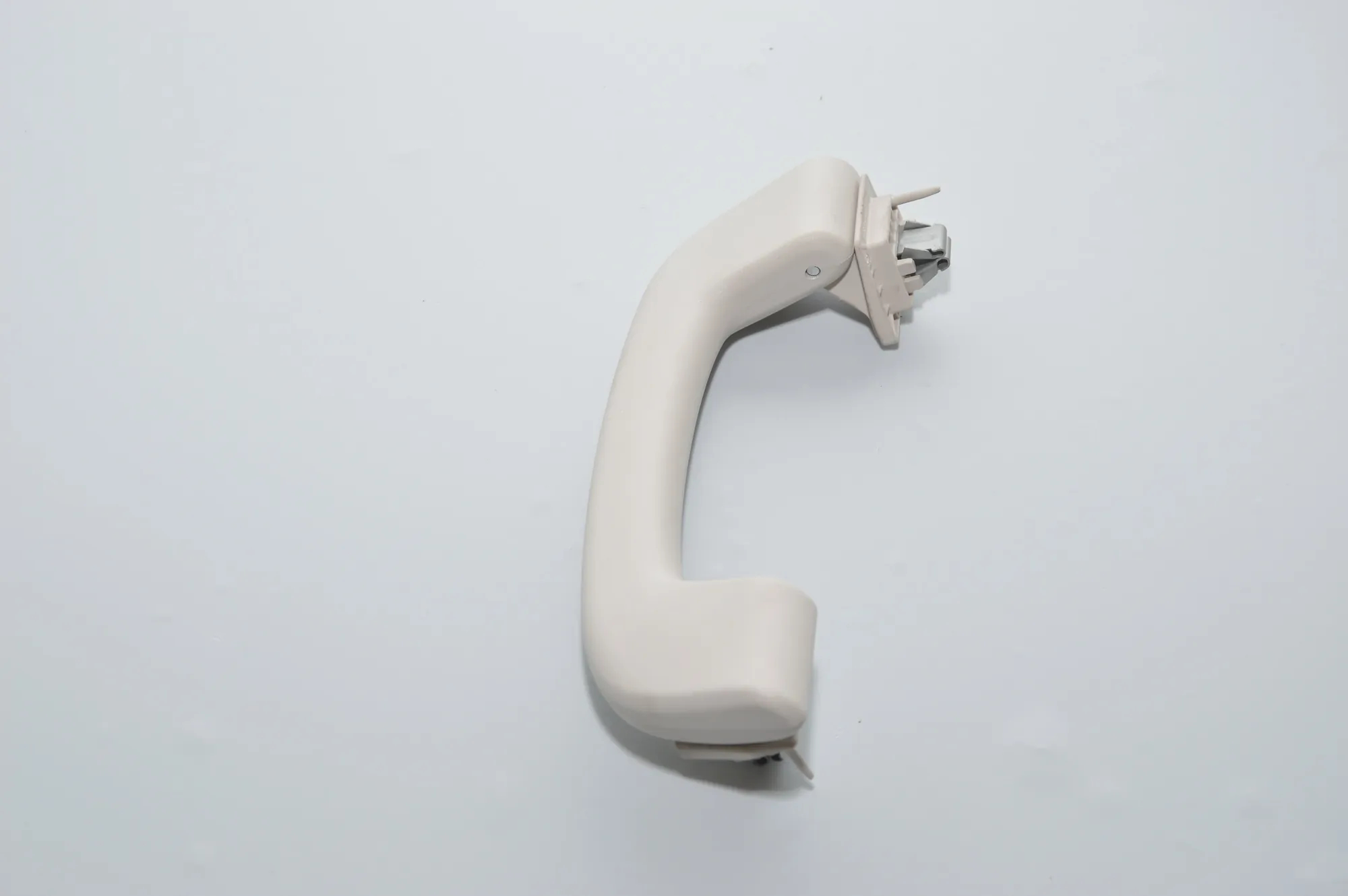 Front Left Roof Handle – OEM 7475742 · BMW 7 (G11, G12) BMW 7 (G11, G12) 2015 – 2