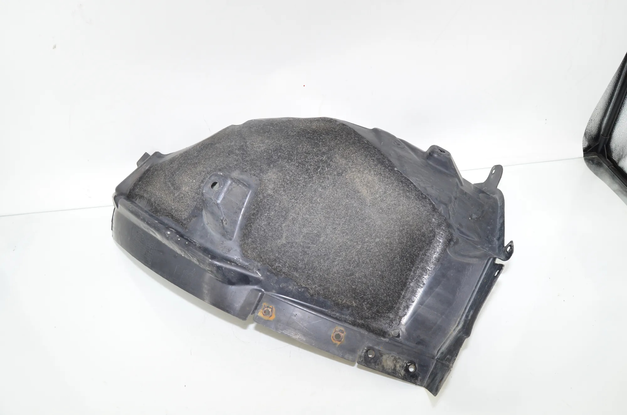 Front Left Arch Liner Rear Part – OEM 7368601 · BMW i3 (I01) BMW i3 (I01) Hybrid 2015 – 2