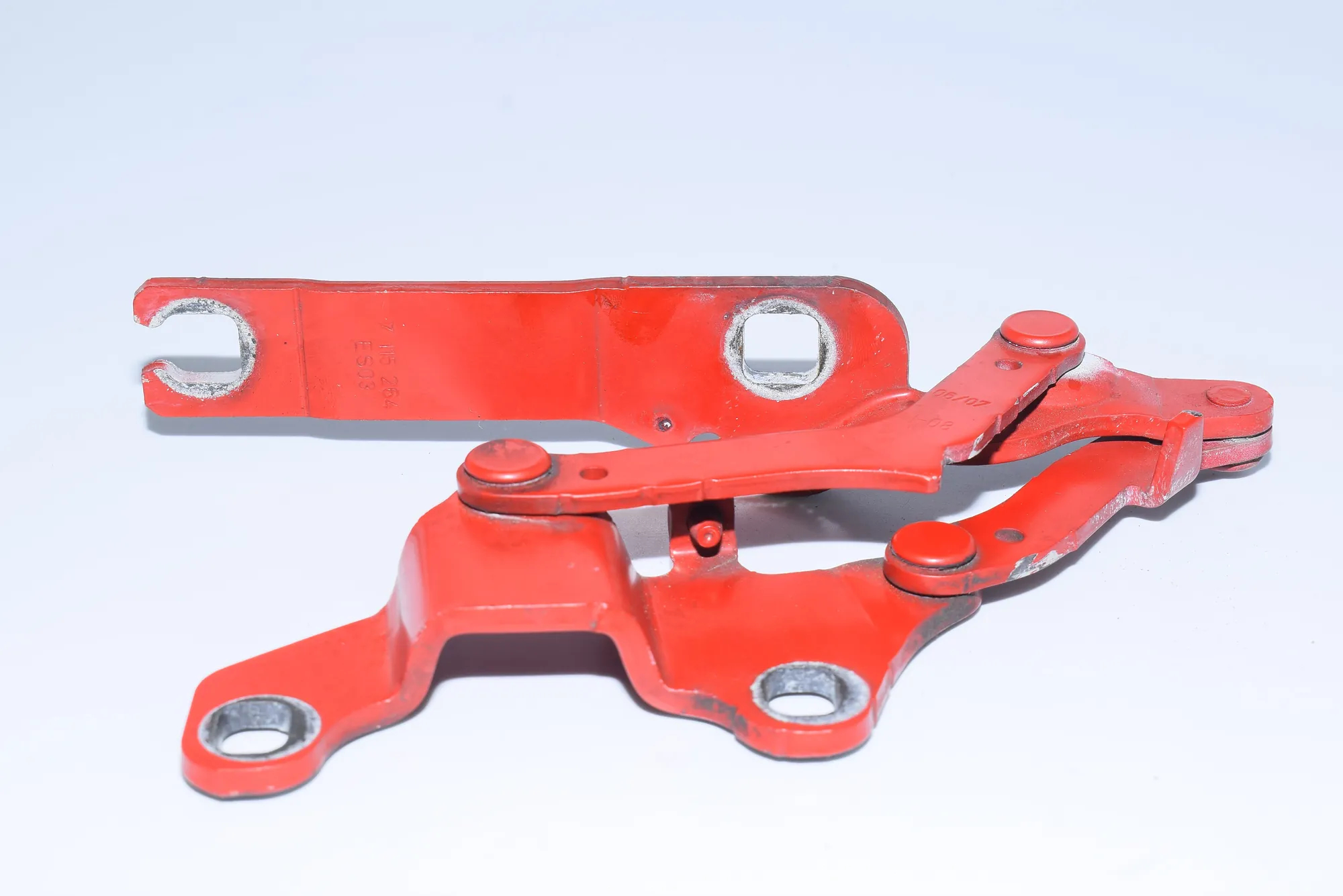 Front Right Bonnet Hinge – OEM 7115264 · BMW 3 Coupe (E92) 320 d 2007 – 4