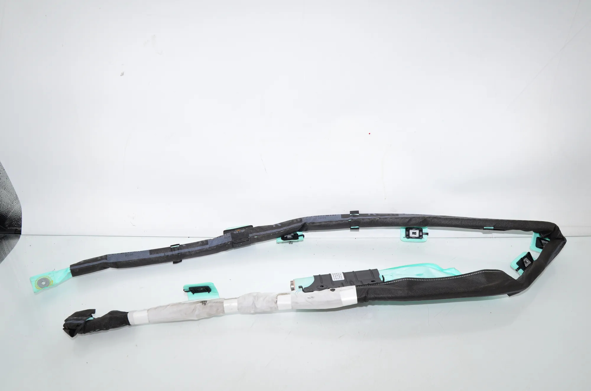 Right Side Roof Safety Curtain SRS – OEM 7406506 · BMW i3 (I01) BMW i3 (I01) Electric 2015