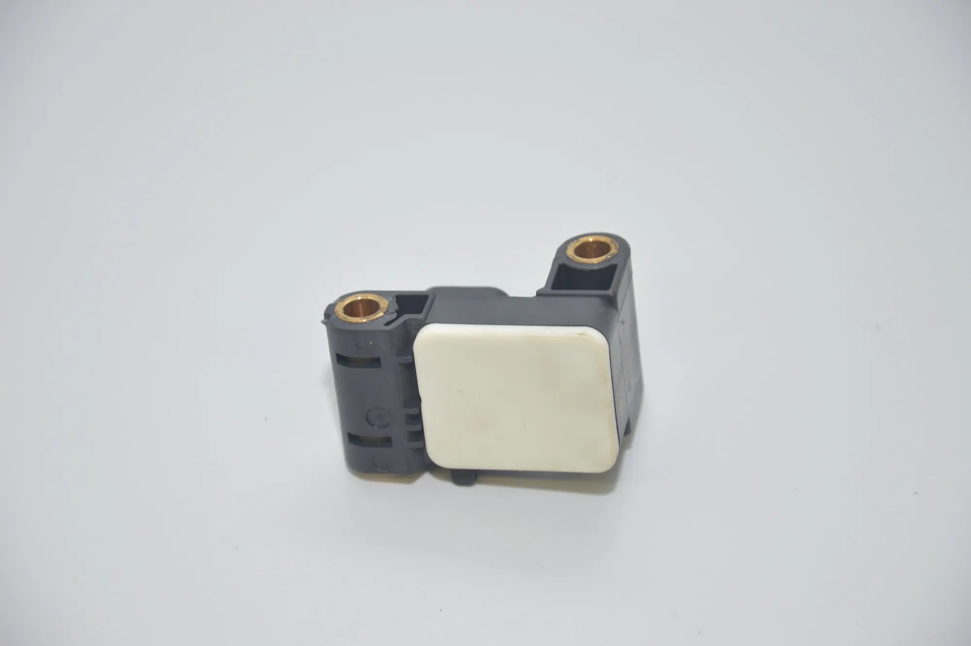 Front Left Impact Sensor – OEM 6956485 · BMW 3 Coupe (E92) 320 d 2007 – 3