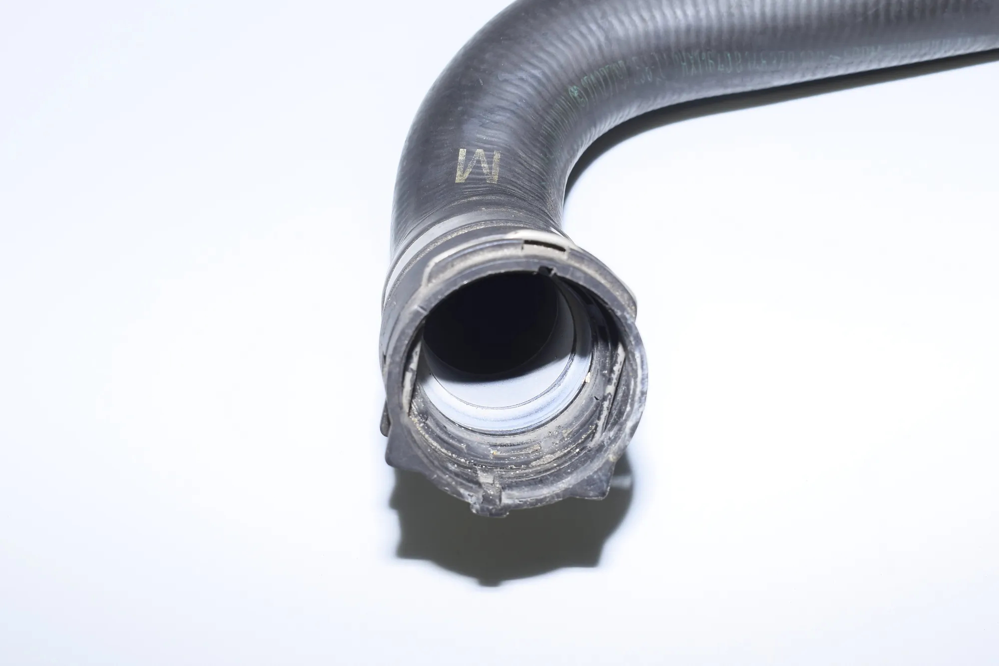 Right Side Cooling Radiator Hose – OEM 7797258 · BMW 3 Coupe (E92) 320 d 2007 – 4