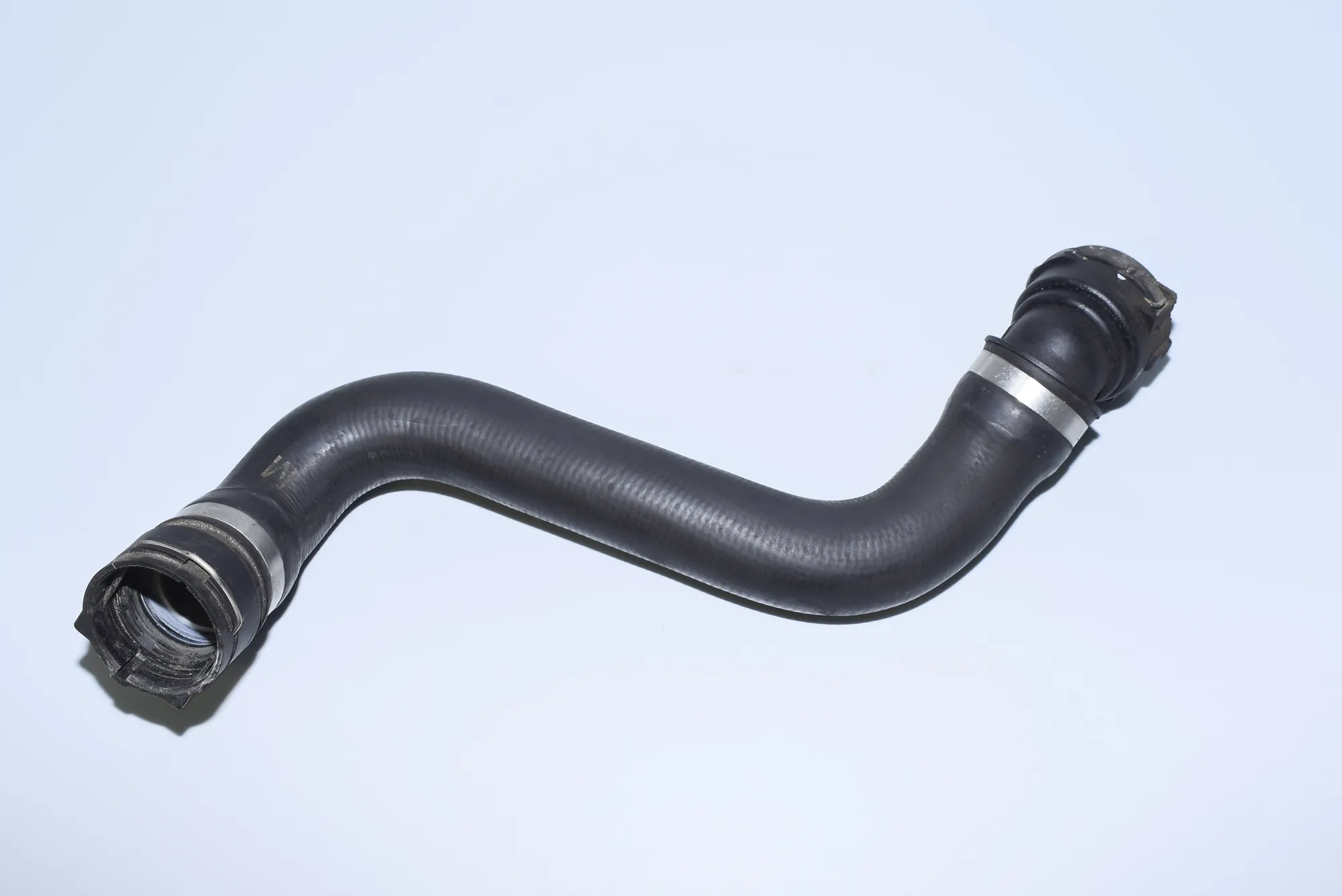 Right Side Cooling Radiator Hose – OEM 7797258 · BMW 3 Coupe (E92) 320 d 2007