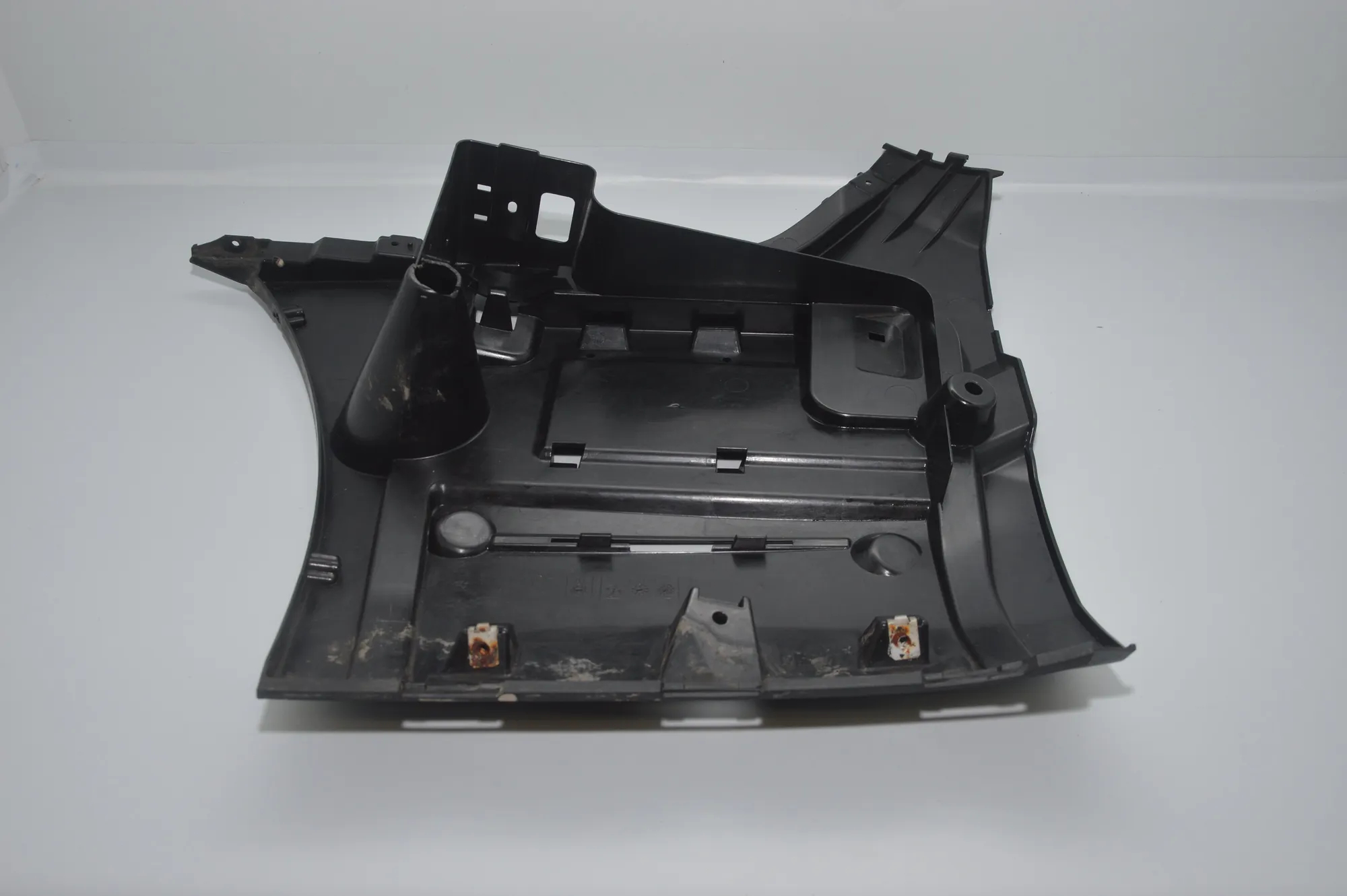 Rear Right Bumper Bracket – OEM 7183886 · BMW 7 (F01, F02) 730 d 2010 – 4
