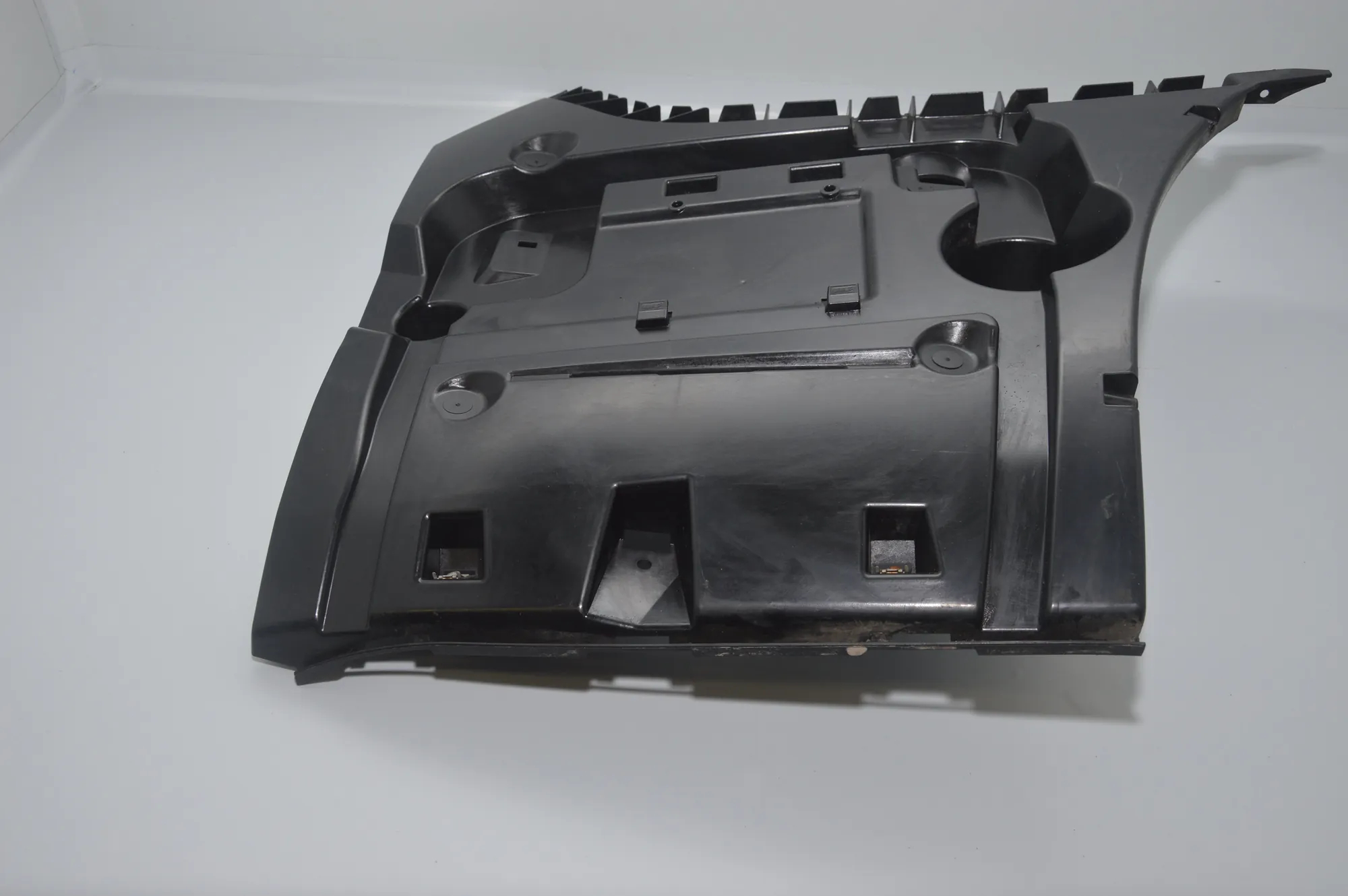 Rear Right Bumper Bracket – OEM 7183886 · BMW 7 (F01, F02) 730 d 2010