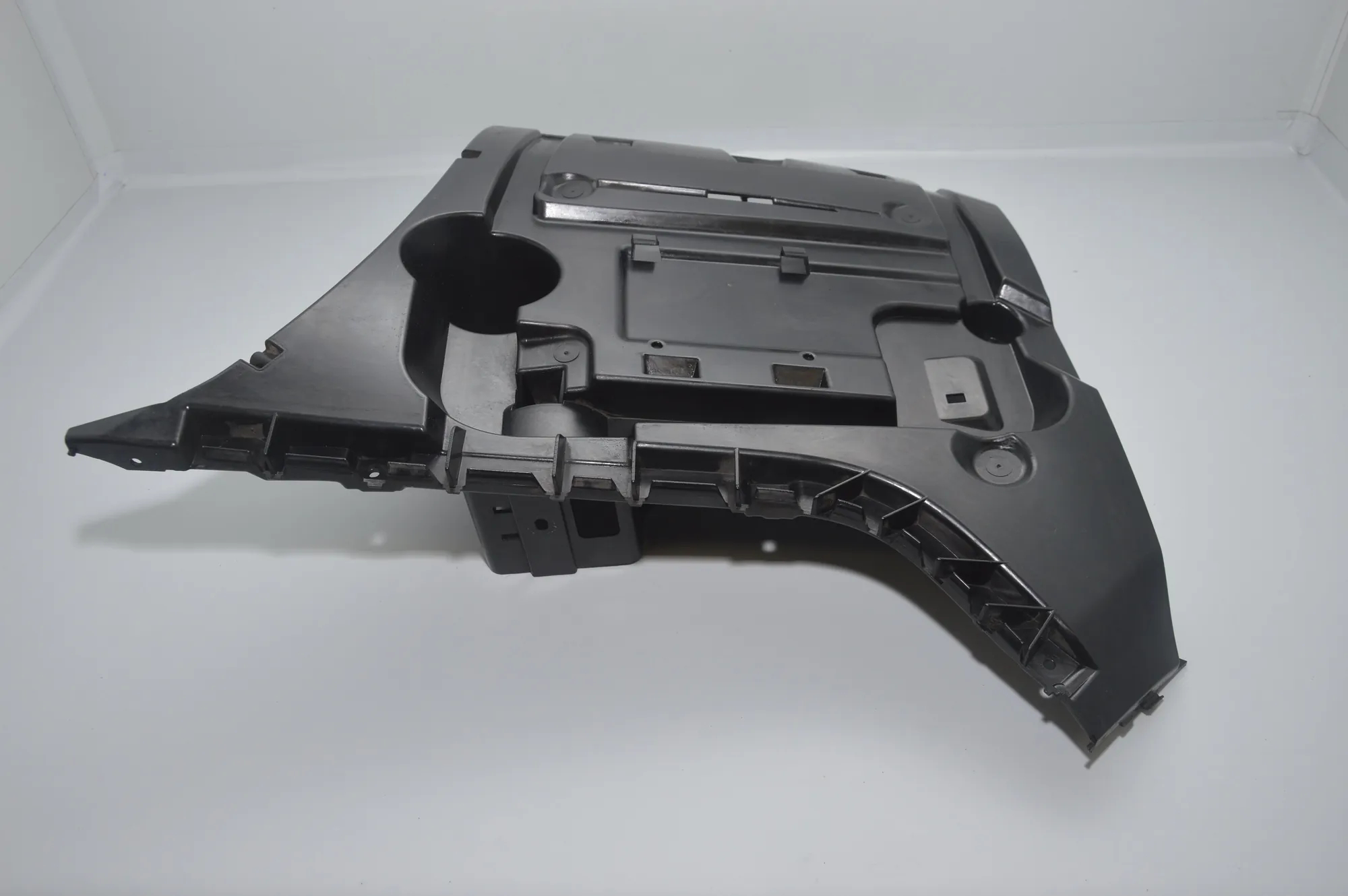 Rear Right Bumper Bracket – OEM 7183886 · BMW 7 (F01, F02) 730 d 2010 – 3