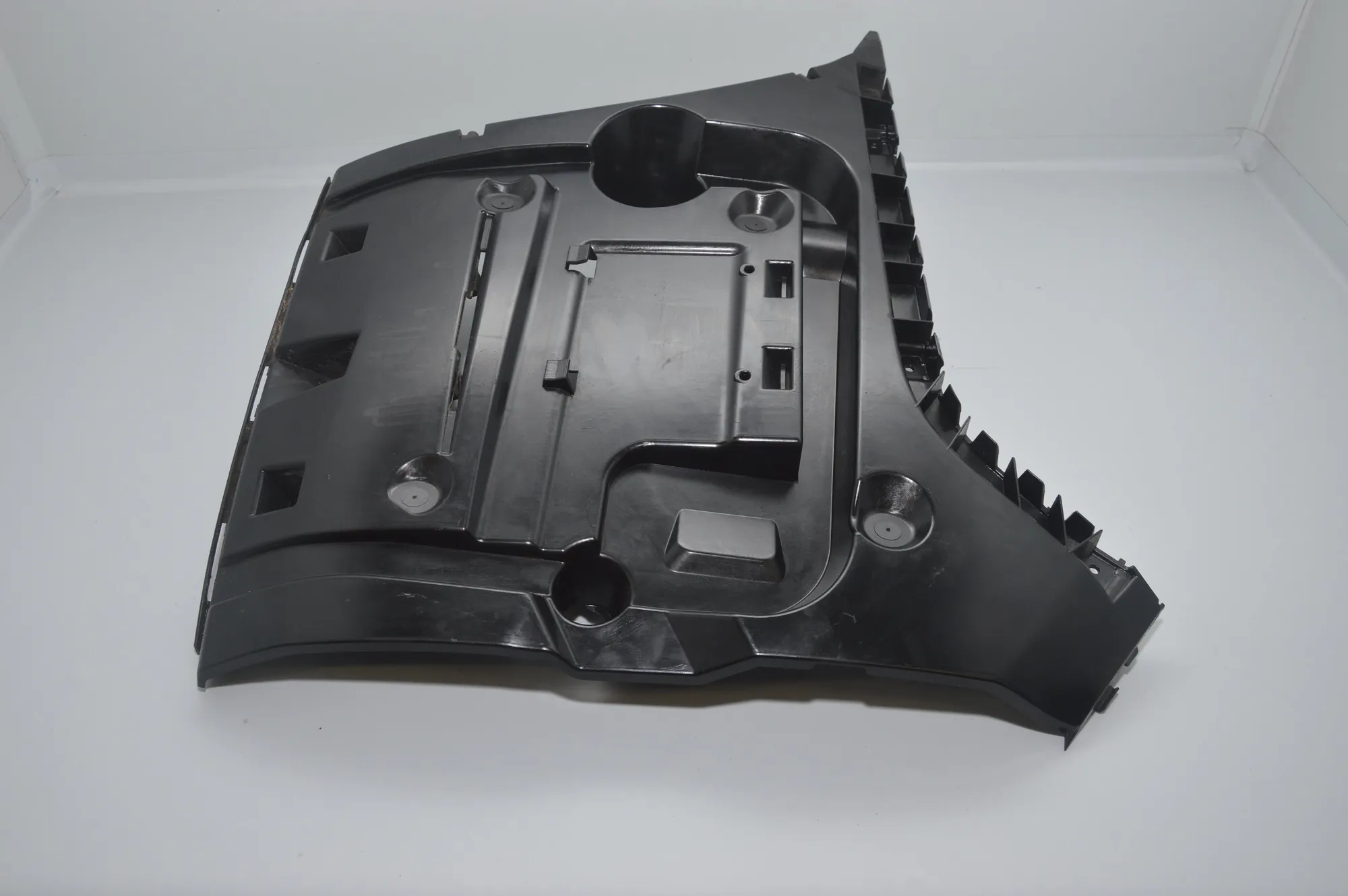 Rear Left Bumper Bracket – OEM 7183885 · BMW 7 (F01, F02) 730 d 2010 – 5