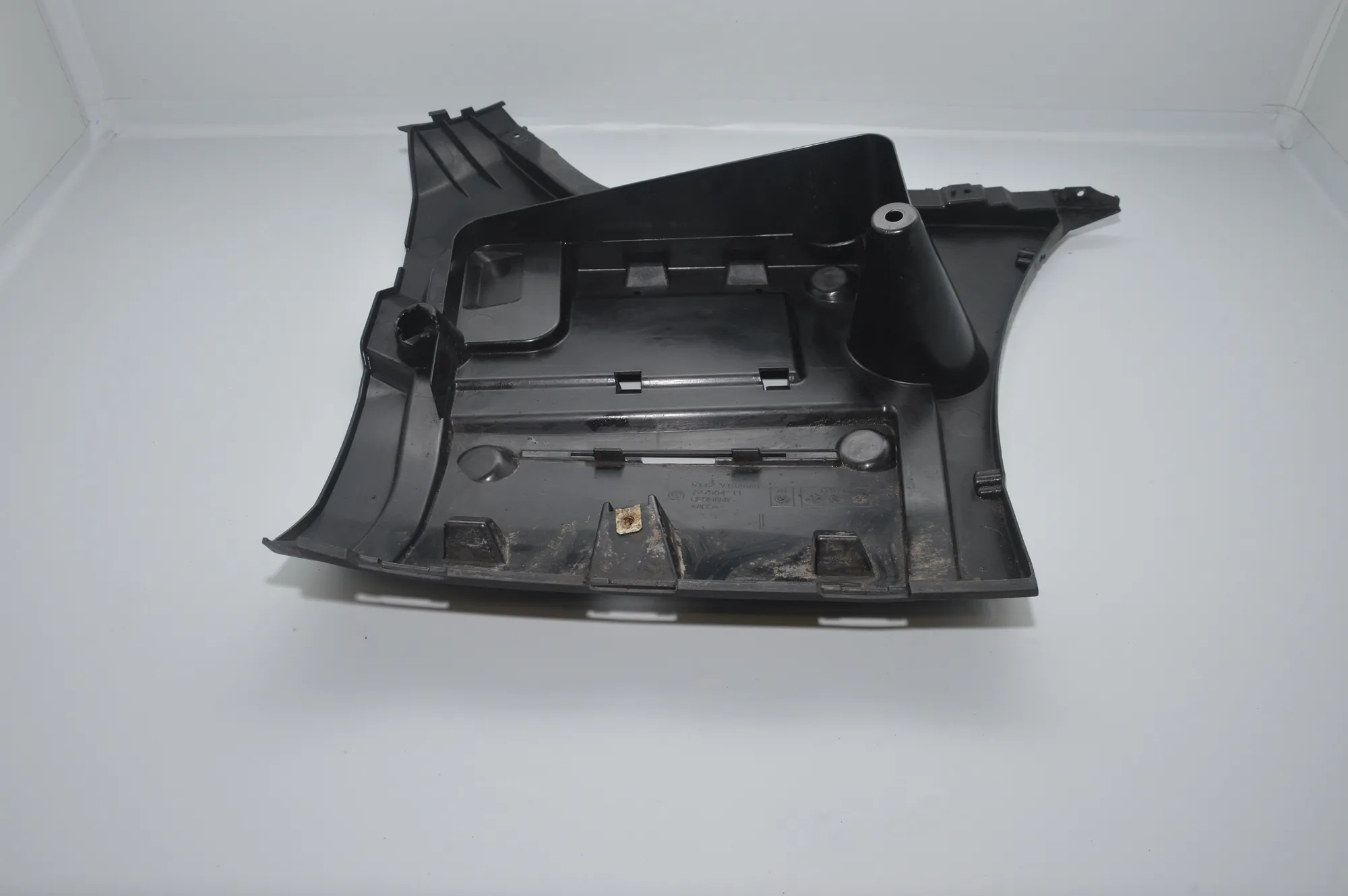 Rear Left Bumper Bracket – OEM 7183885 · BMW 7 (F01, F02) 730 d 2010 – 6