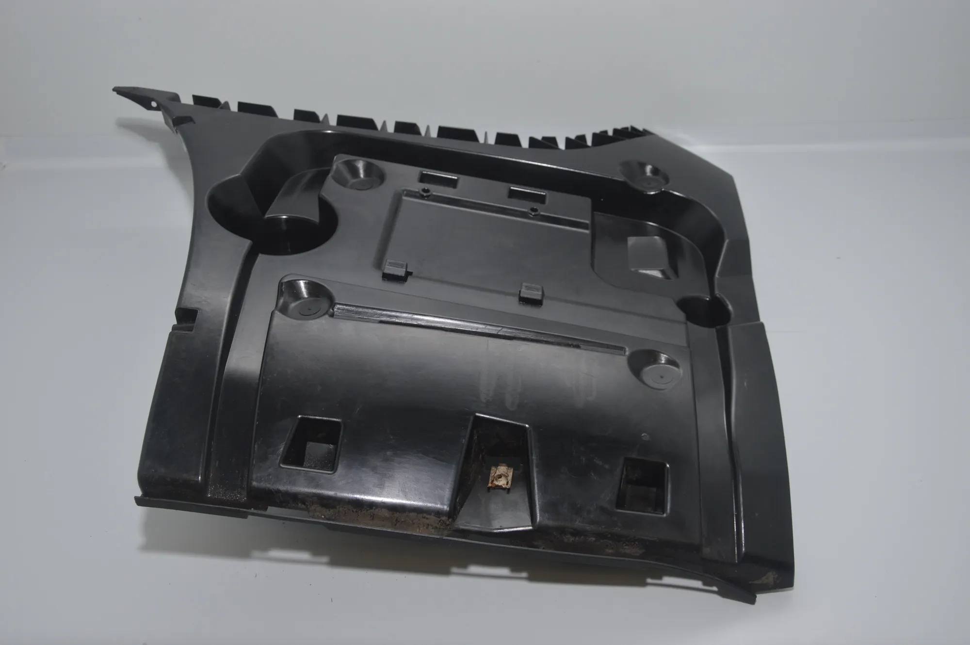 Rear Left Bumper Bracket – OEM 7183885 · BMW 7 (F01, F02) 730 d 2010