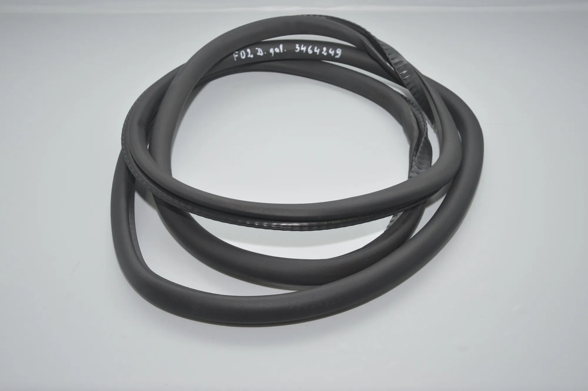 Rear Right Door Seal Rubber – OEM NA · BMW 7 (F01, F02) 730 d 2010