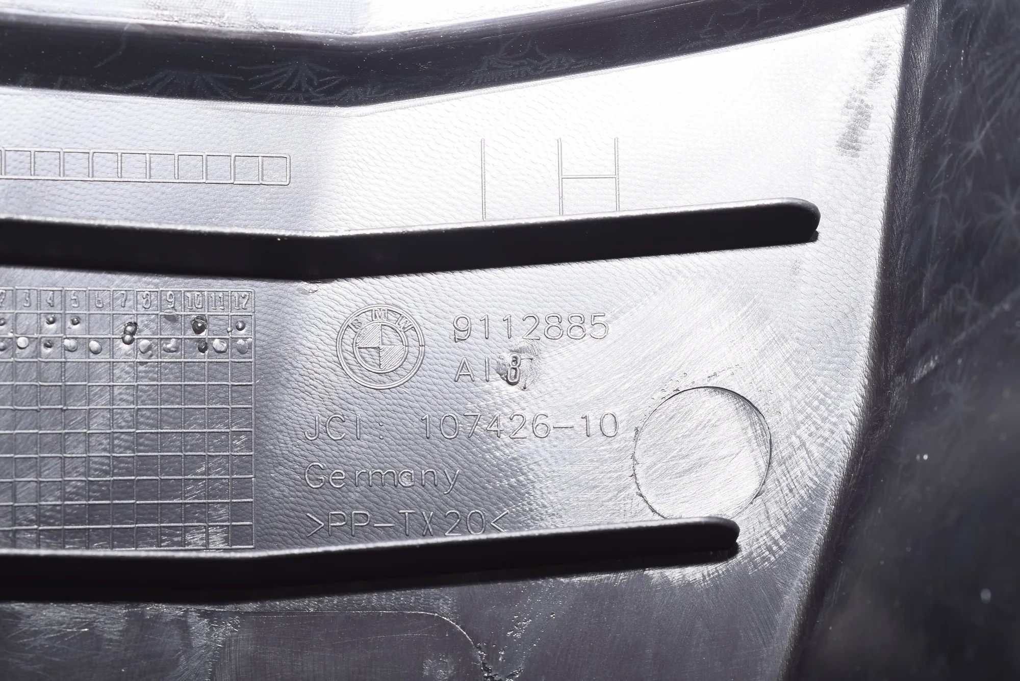 Other Interior Parts – OEM 9112885 · BMW 7 (F01, F02) 730 d 2010 – 3