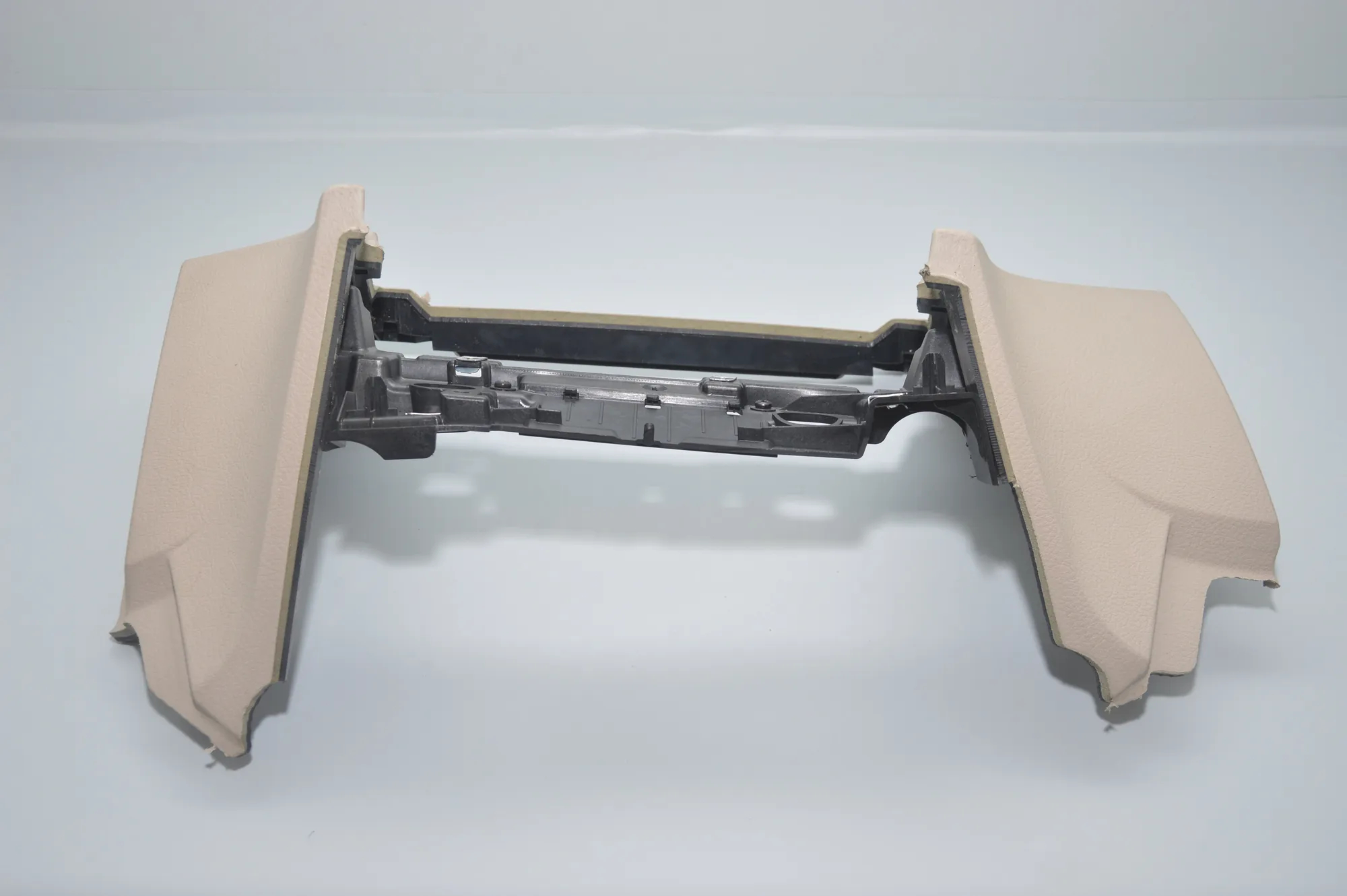 Other Trim Parts – OEM 9123823 · BMW 7 (F01, F02) 730 d 2010 – 3